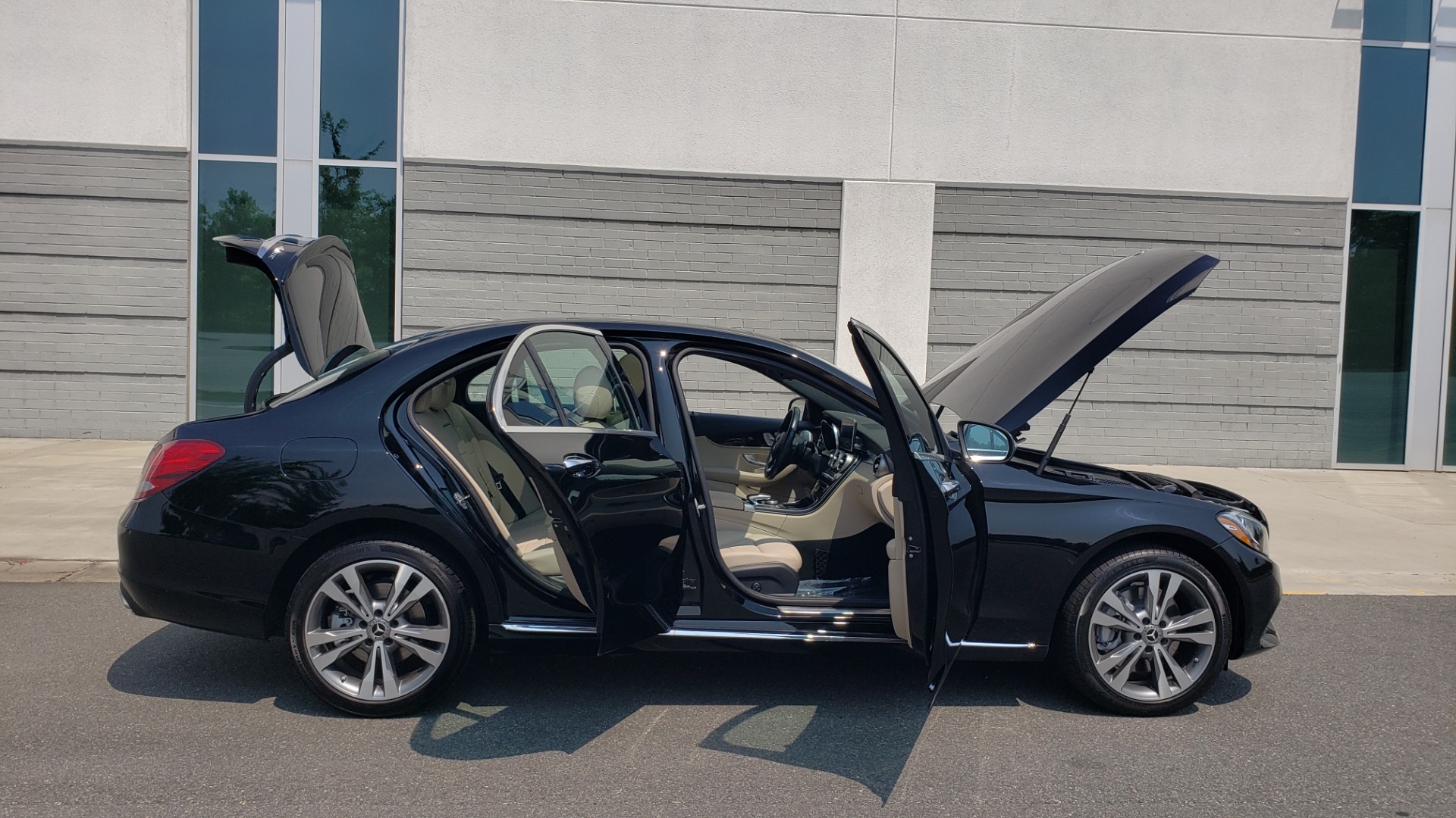 Used 2018 Mercedes-Benz C-CLASS C 300 4MATIC / PREMIUM / MULTIMEDIA / NAV / PANO-ROOF / BURMESTER for sale Sold at Formula Imports in Charlotte NC 28227 12