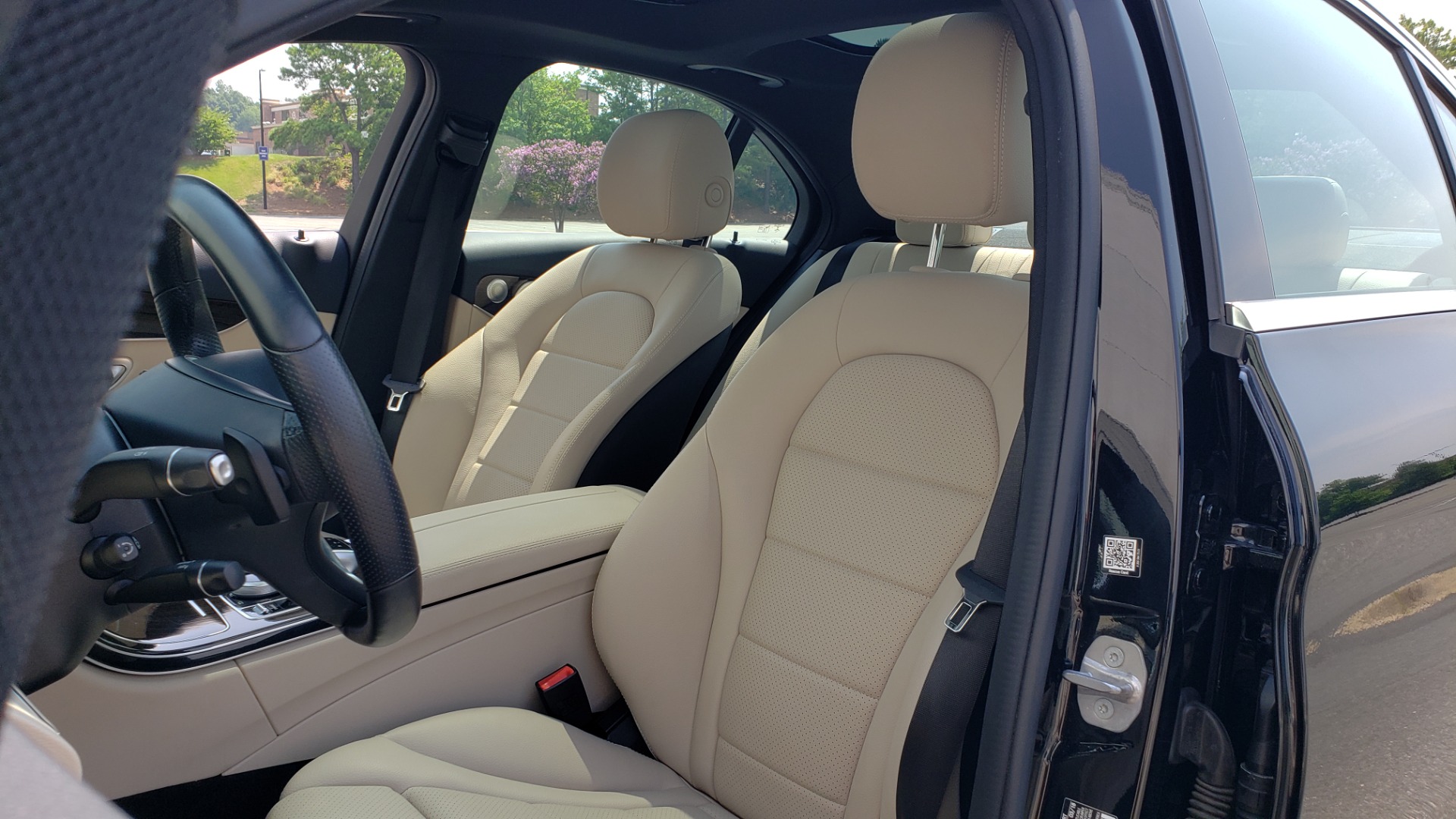 Used 2018 Mercedes-Benz C-CLASS C 300 4MATIC / PREMIUM / MULTIMEDIA / NAV / PANO-ROOF / BURMESTER for sale Sold at Formula Imports in Charlotte NC 28227 32