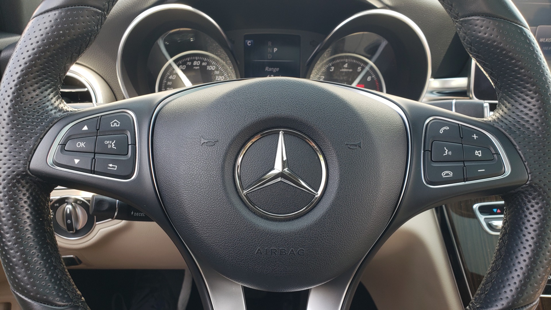 Used 2018 Mercedes-Benz C-CLASS C 300 4MATIC / PREMIUM / MULTIMEDIA / NAV / PANO-ROOF / BURMESTER for sale Sold at Formula Imports in Charlotte NC 28227 37