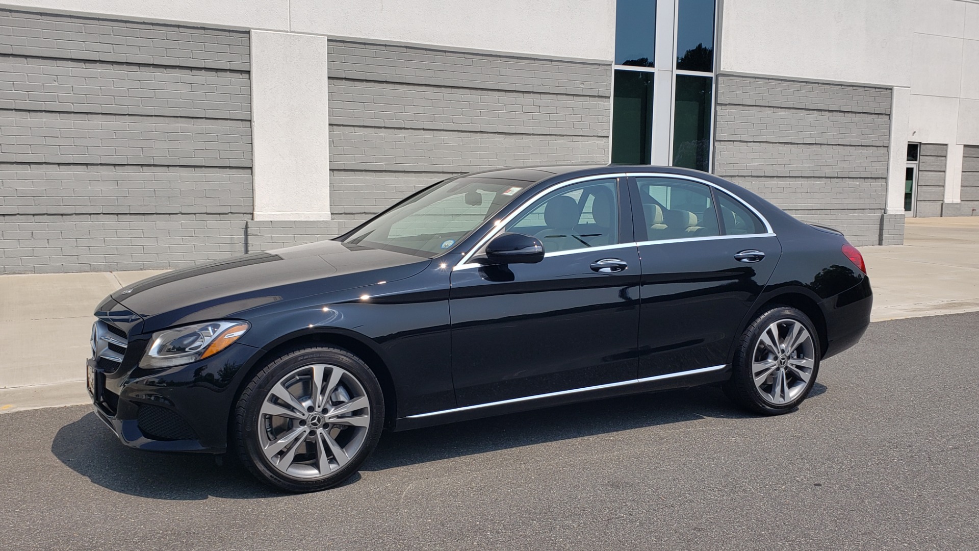 Used 2018 Mercedes-Benz C-CLASS C 300 4MATIC / PREMIUM / MULTIMEDIA / NAV / PANO-ROOF / BURMESTER for sale Sold at Formula Imports in Charlotte NC 28227 4