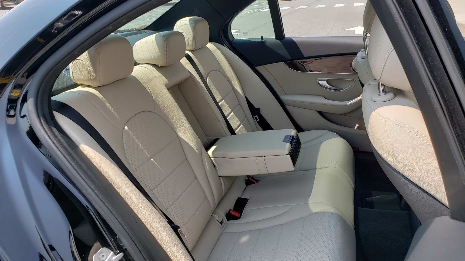 Used 2018 Mercedes-Benz C-CLASS C 300 4MATIC / PREMIUM / MULTIMEDIA / NAV / PANO-ROOF / BURMESTER for sale Sold at Formula Imports in Charlotte NC 28227 66