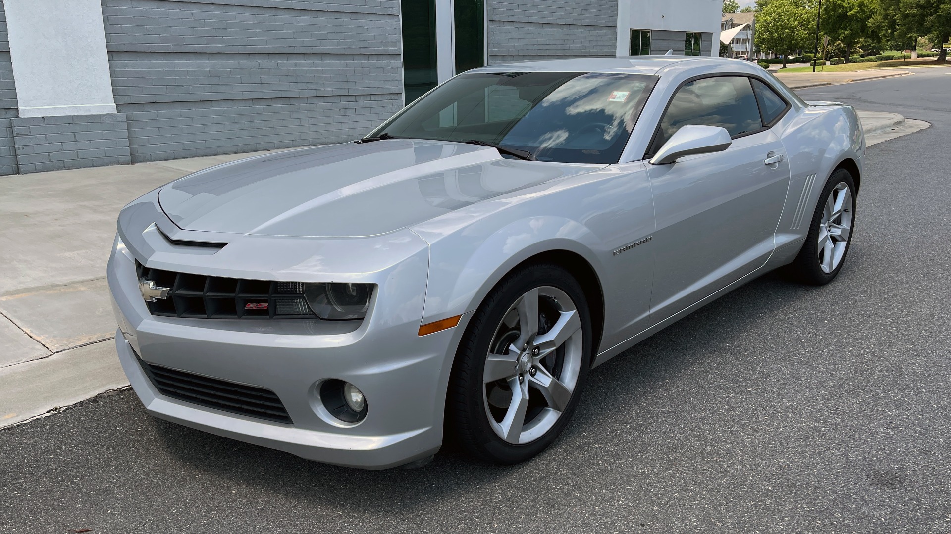 Used 2012 Chevrolet CAMARO SS COUPE / 6.2L V8 / 2SS / RS PKG / 6-SPD AUTO / SUNROOF / REMOTE START for sale Sold at Formula Imports in Charlotte NC 28227 3