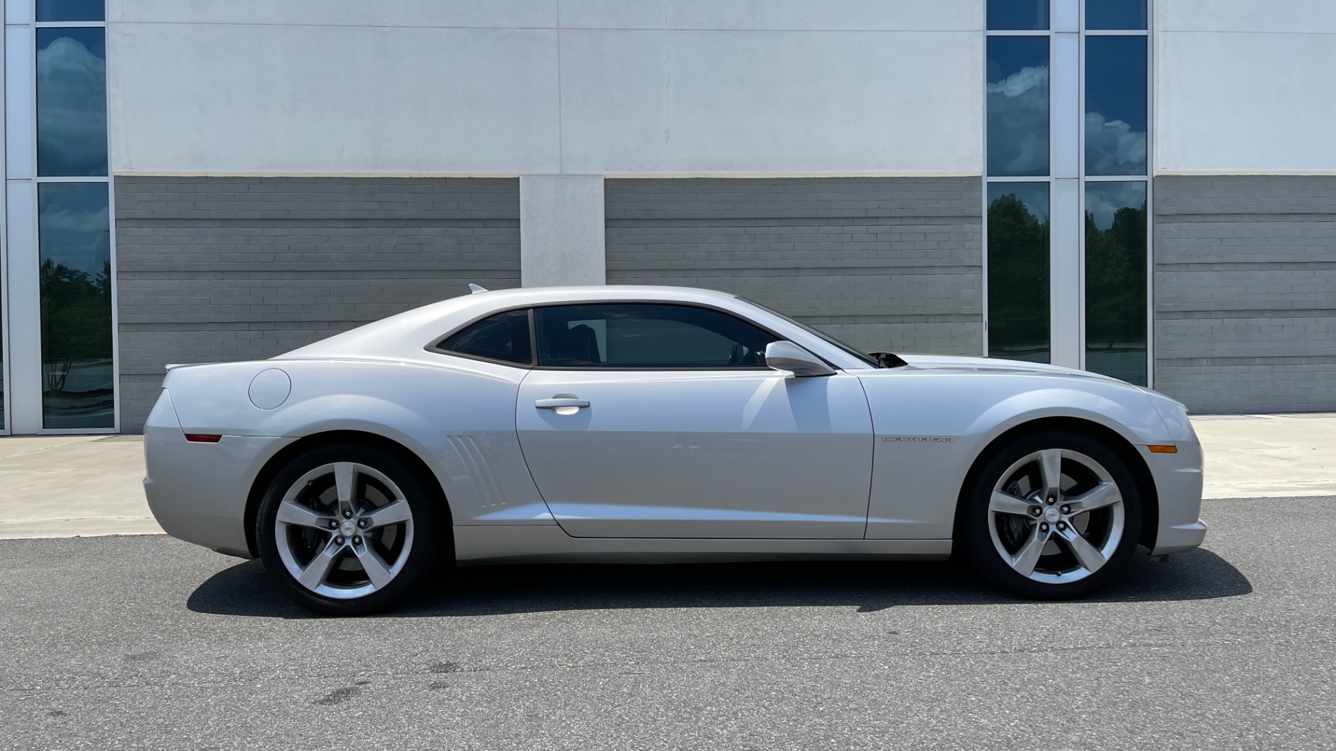 Used 2012 Chevrolet CAMARO SS COUPE / 6.2L V8 / 2SS / RS PKG / 6-SPD AUTO / SUNROOF / REMOTE START for sale Sold at Formula Imports in Charlotte NC 28227 8