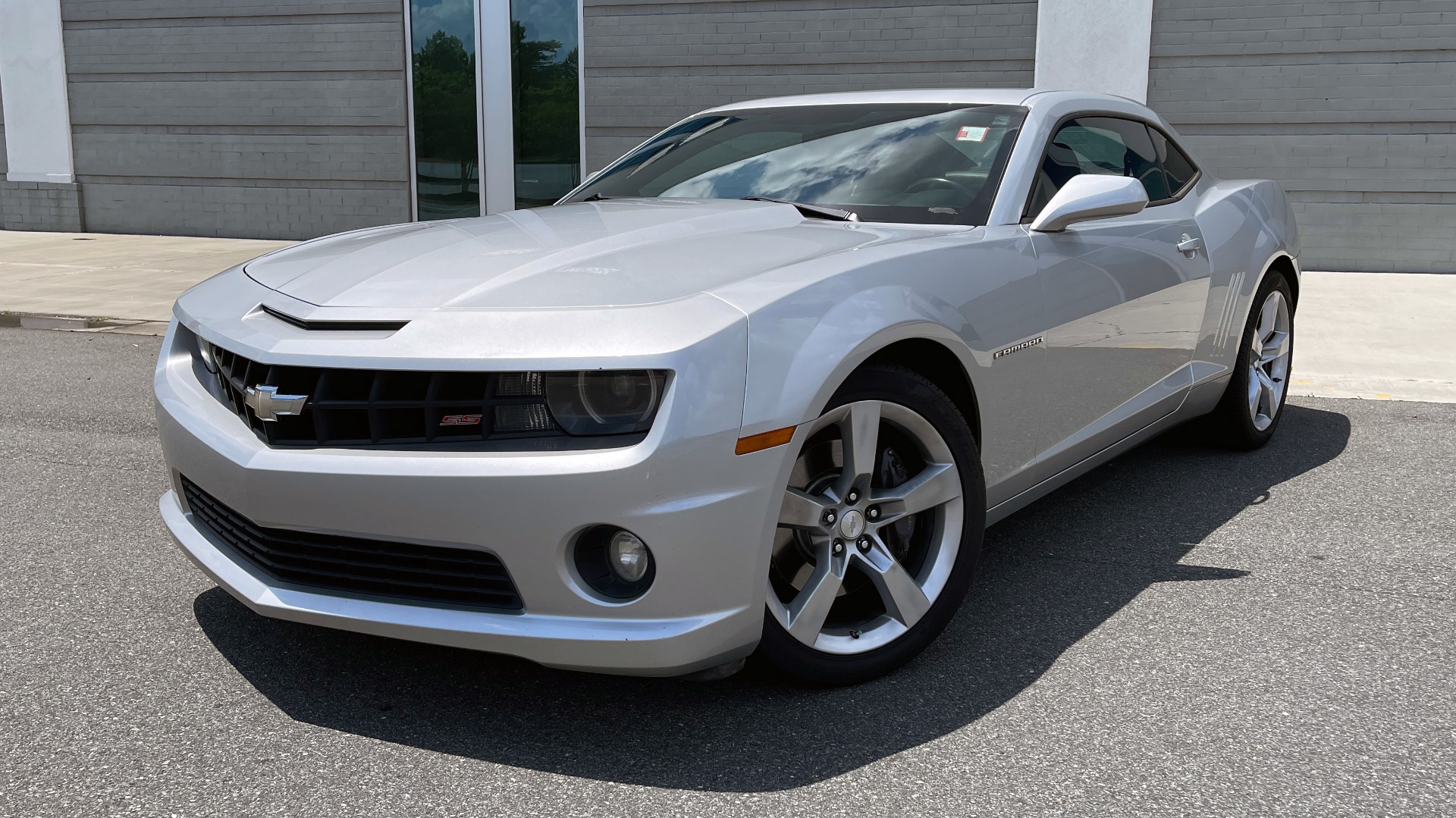 Used 2012 Chevrolet CAMARO SS COUPE / 6.2L V8 / 2SS / RS PKG / 6-SPD AUTO / SUNROOF / REMOTE START for sale Sold at Formula Imports in Charlotte NC 28227 1