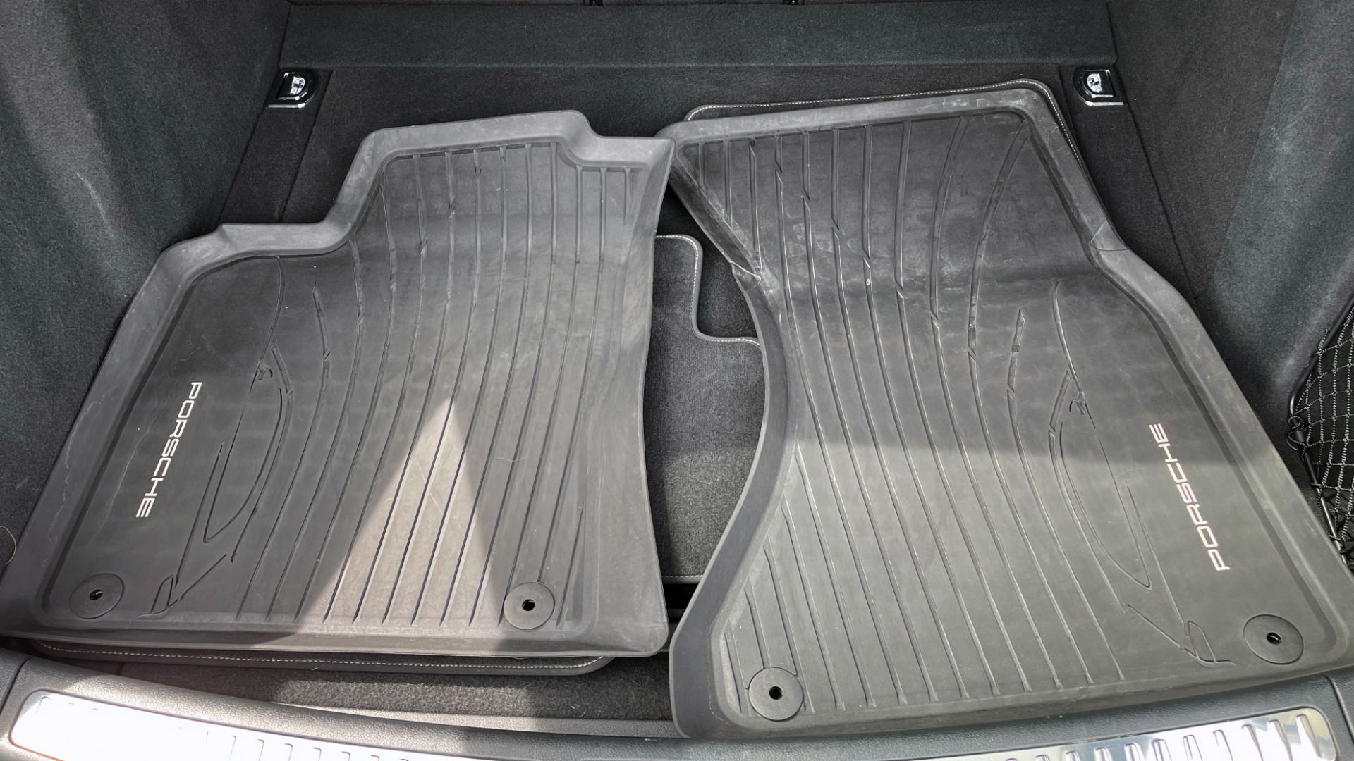 Used 2016 Porsche MACAN S PREMIUM PLUS / AWD / NAV / BOSE / SUNROOF / LCA / PARK ASST / INFOTAINMEN for sale Sold at Formula Imports in Charlotte NC 28227 16