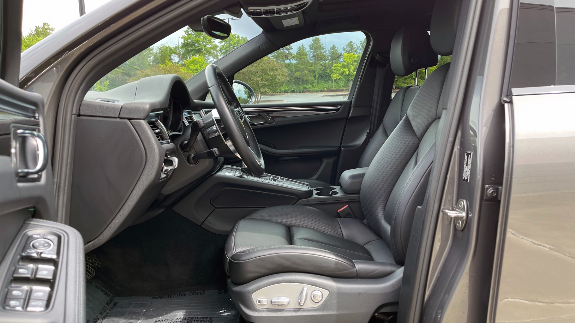 Used 2016 Porsche MACAN S PREMIUM PLUS / AWD / NAV / BOSE / SUNROOF / LCA / PARK ASST / INFOTAINMEN for sale Sold at Formula Imports in Charlotte NC 28227 29