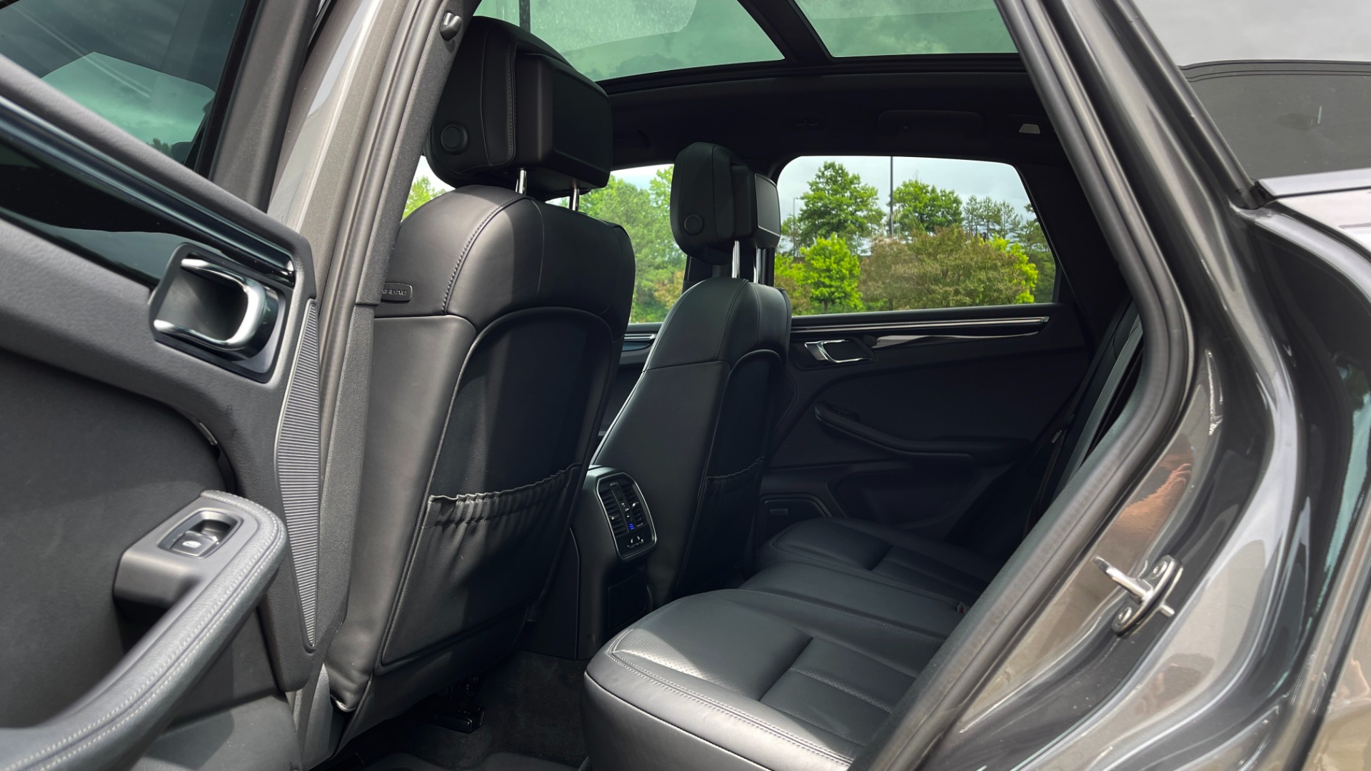 Used 2016 Porsche MACAN S PREMIUM PLUS / AWD / NAV / BOSE / SUNROOF / LCA / PARK ASST / INFOTAINMEN for sale Sold at Formula Imports in Charlotte NC 28227 57