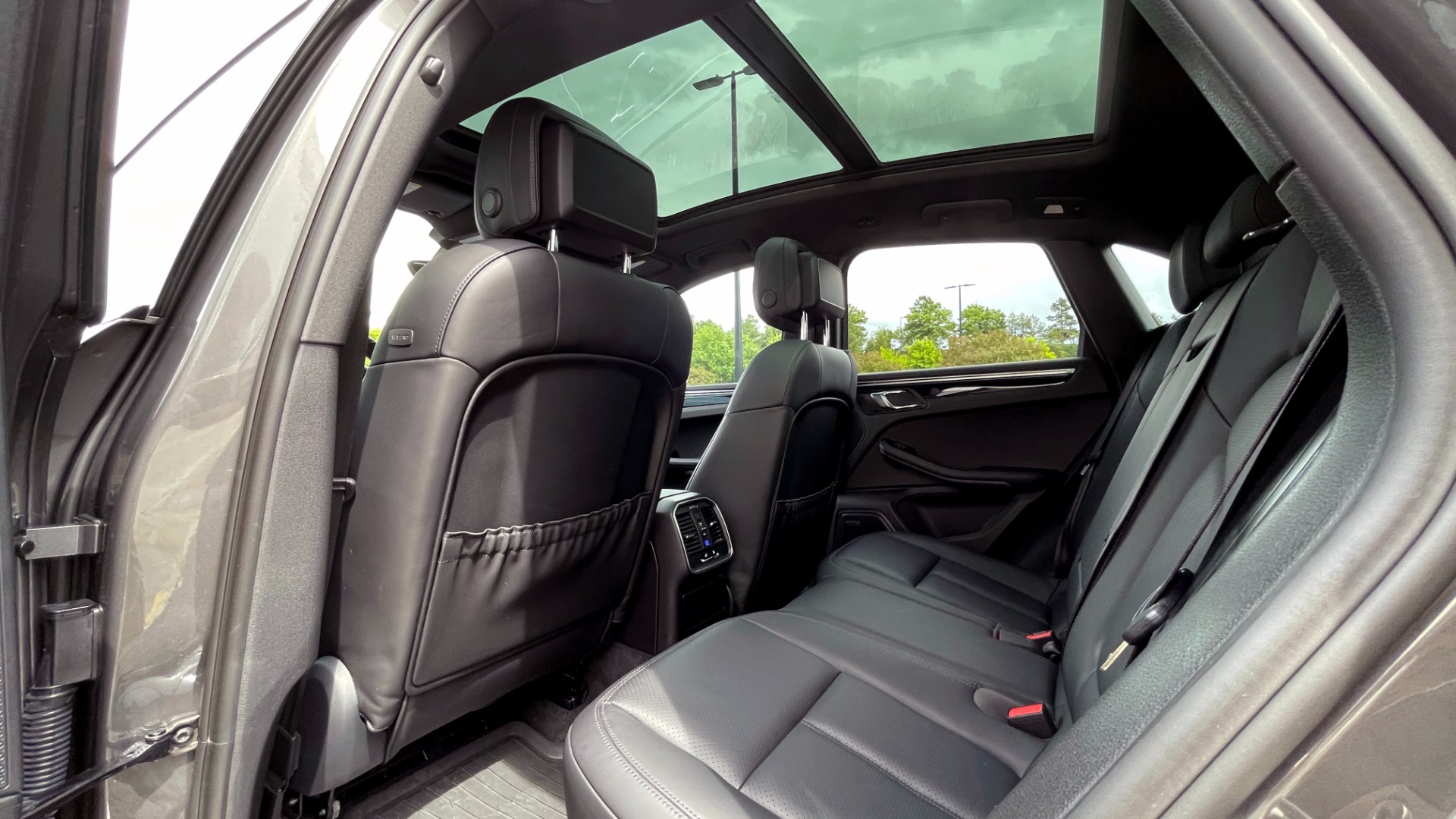 Used 2016 Porsche MACAN S PREMIUM PLUS / AWD / NAV / BOSE / SUNROOF / LCA / PARK ASST / INFOTAINMEN for sale Sold at Formula Imports in Charlotte NC 28227 62