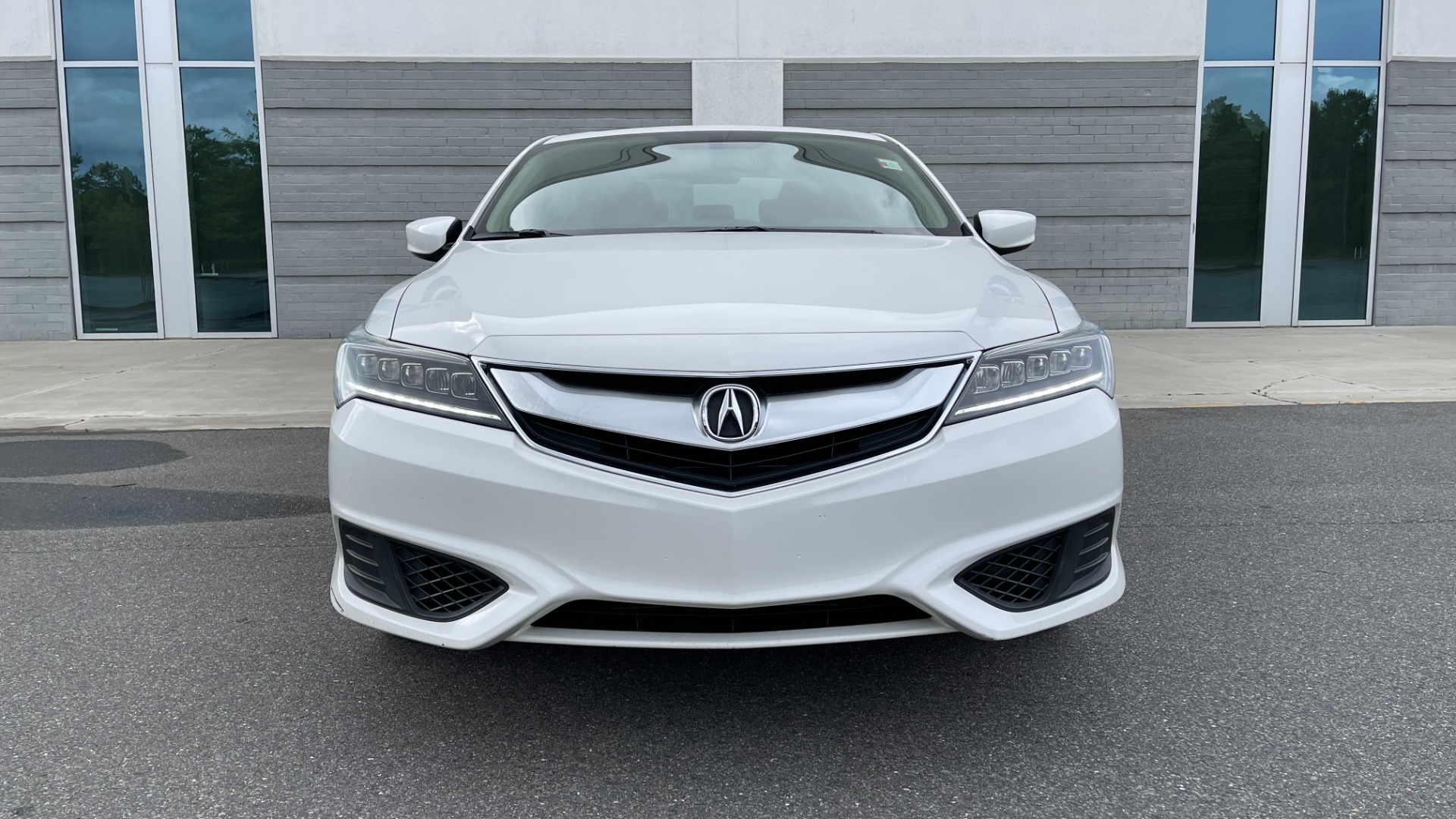 Used 2016 Acura ILX 4DR SEDAN / 2.4L I4 / FWD / STREAMING AUDIO / SUNROOF / REARVIEW for sale Sold at Formula Imports in Charlotte NC 28227 11
