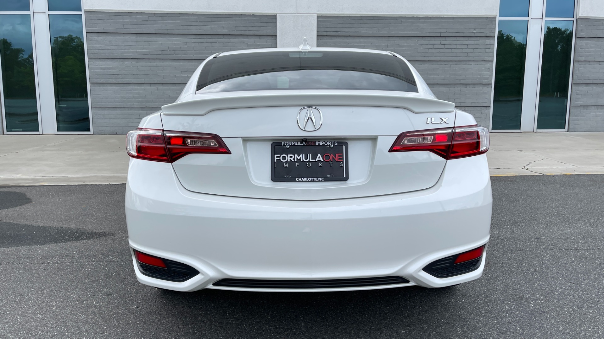 Used 2016 Acura ILX 4DR SEDAN / 2.4L I4 / FWD / STREAMING AUDIO / SUNROOF / REARVIEW for sale Sold at Formula Imports in Charlotte NC 28227 19