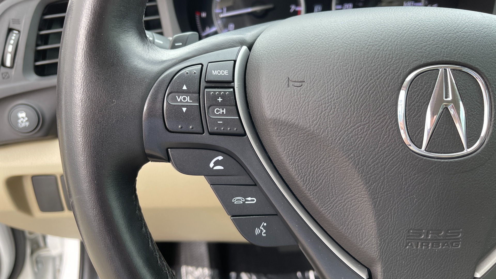 Used 2016 Acura ILX 4DR SEDAN / 2.4L I4 / FWD / STREAMING AUDIO / SUNROOF / REARVIEW for sale Sold at Formula Imports in Charlotte NC 28227 34