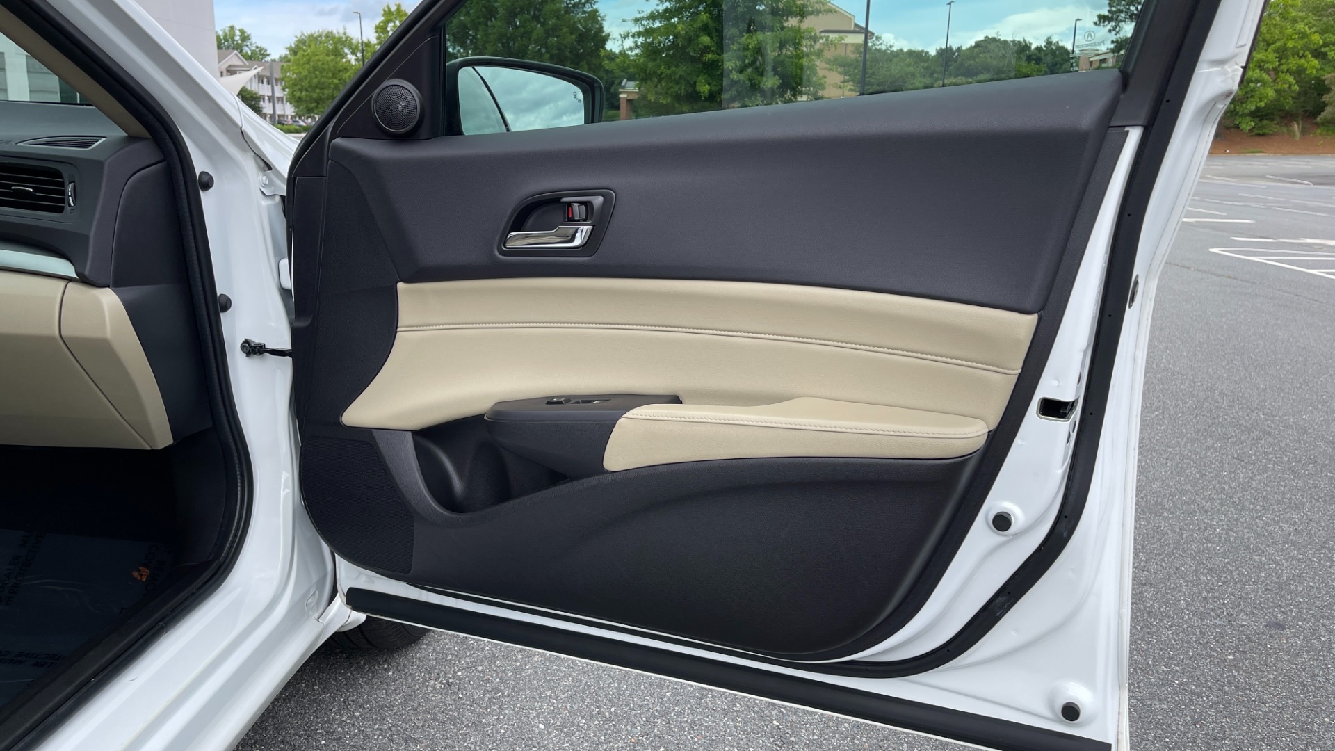 Used 2016 Acura ILX 4DR SEDAN / 2.4L I4 / FWD / STREAMING AUDIO / SUNROOF / REARVIEW for sale Sold at Formula Imports in Charlotte NC 28227 56