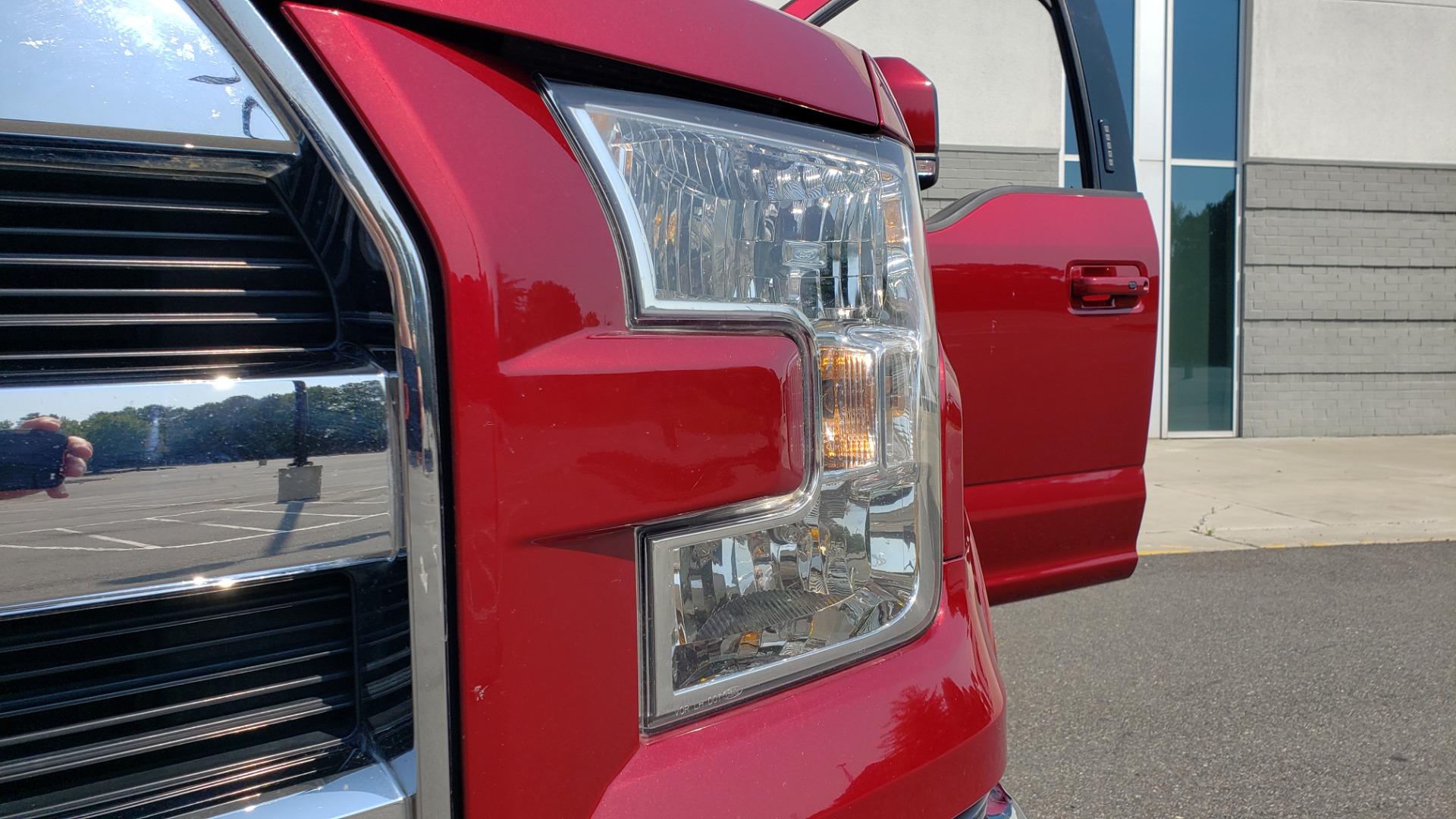Used 2015 Ford F-150 LARIAT 4X4 SUPERCREW / 5.0L V8 / AUTO / NAV / SUNROOF / REARVIEW for sale Sold at Formula Imports in Charlotte NC 28227 19
