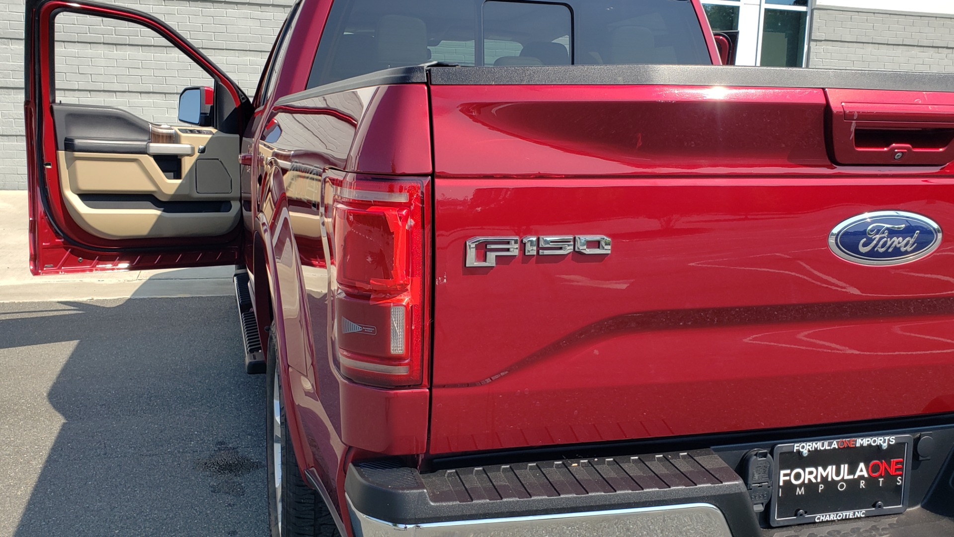 Used 2015 Ford F-150 LARIAT 4X4 SUPERCREW / 5.0L V8 / AUTO / NAV / SUNROOF / REARVIEW for sale Sold at Formula Imports in Charlotte NC 28227 24