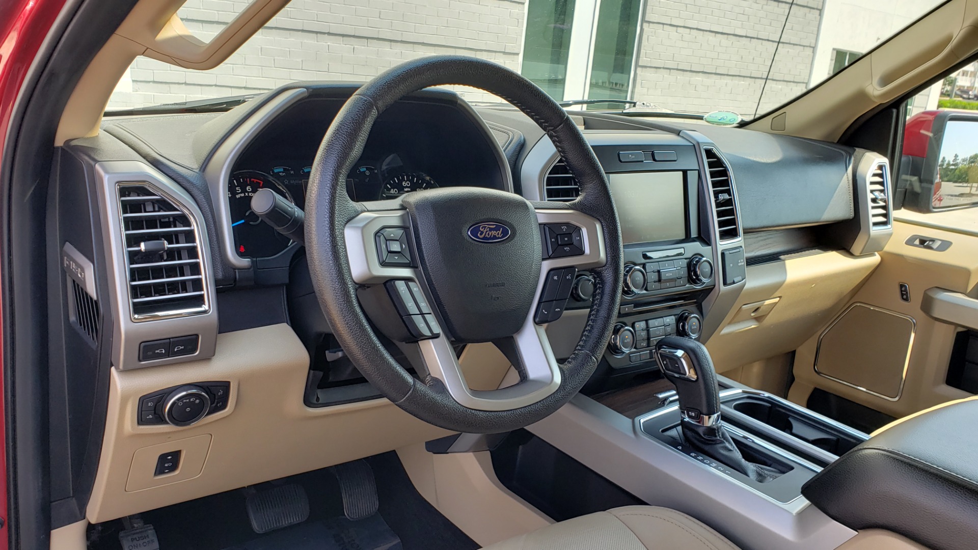 Used 2015 Ford F-150 LARIAT 4X4 SUPERCREW / 5.0L V8 / AUTO / NAV / SUNROOF / REARVIEW for sale Sold at Formula Imports in Charlotte NC 28227 37