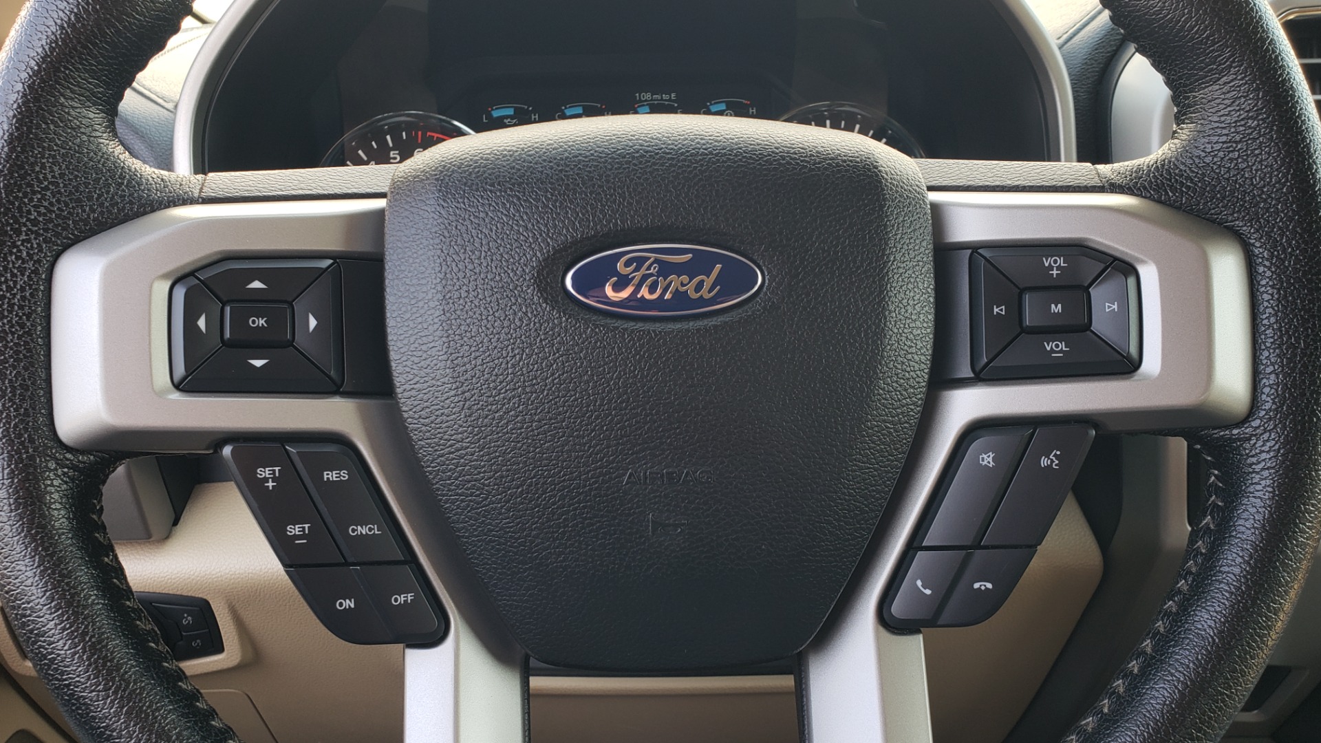 Used 2015 Ford F-150 LARIAT 4X4 SUPERCREW / 5.0L V8 / AUTO / NAV / SUNROOF / REARVIEW for sale Sold at Formula Imports in Charlotte NC 28227 40