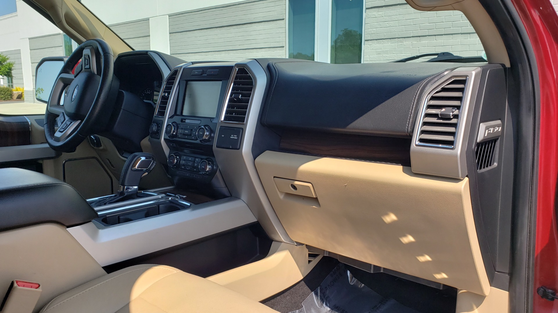 Used 2015 Ford F-150 LARIAT 4X4 SUPERCREW / 5.0L V8 / AUTO / NAV / SUNROOF / REARVIEW for sale Sold at Formula Imports in Charlotte NC 28227 73