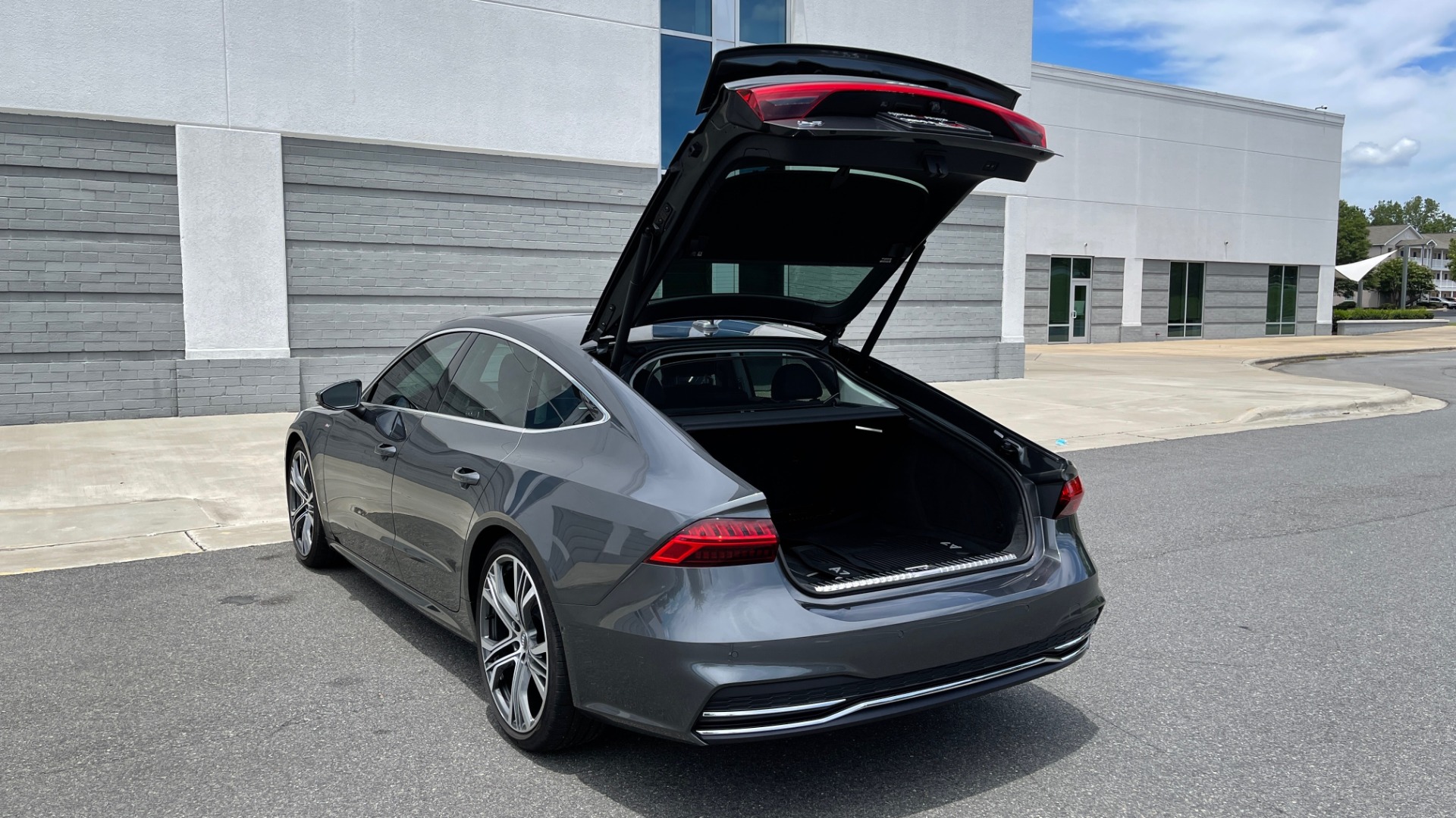 Used 2019 Audi A7 PRESTIGE 55 TFSI 3.0T / NAV / B&O SND / SUNROOF / S-LINE / 21IN WHLS / REAR for sale Sold at Formula Imports in Charlotte NC 28227 18