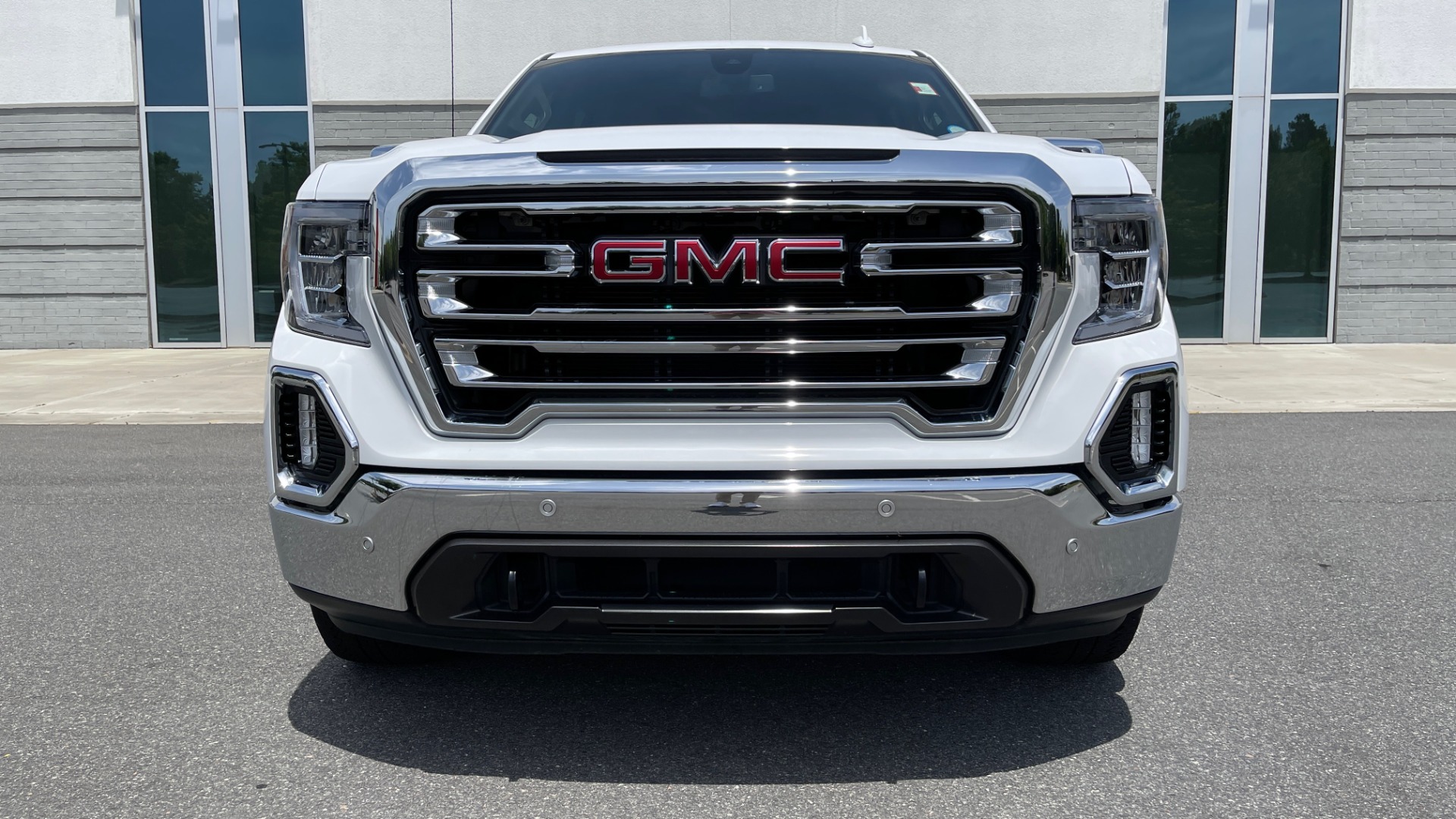 Used 2019 GMC SIERRA 1500 SLT 4X4 CREWCAB / 5.3L V8 / 8-SPD AUTO / NAV / BOSE / REARVIEW for sale Sold at Formula Imports in Charlotte NC 28227 13