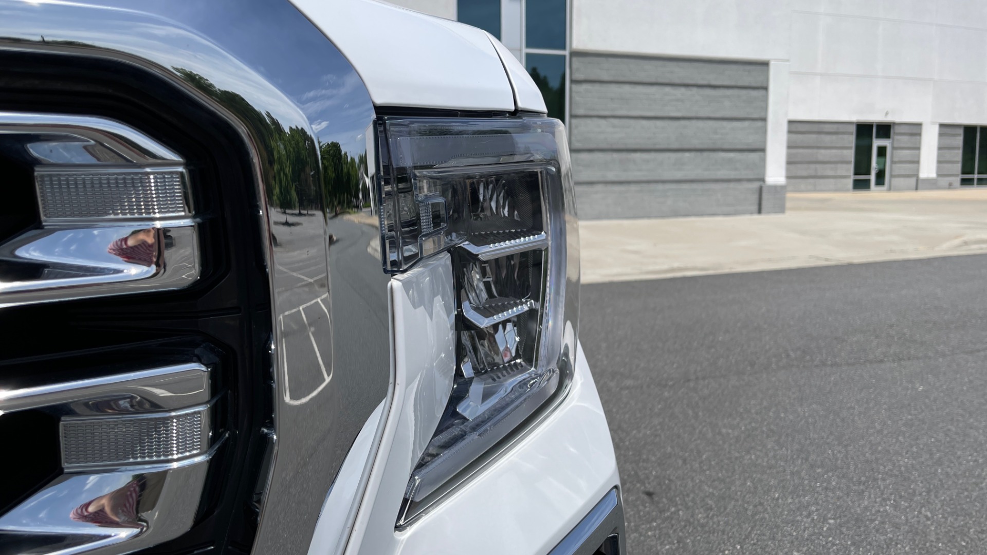 Used 2019 GMC SIERRA 1500 SLT 4X4 CREWCAB / 5.3L V8 / 8-SPD AUTO / NAV / BOSE / REARVIEW for sale Sold at Formula Imports in Charlotte NC 28227 15