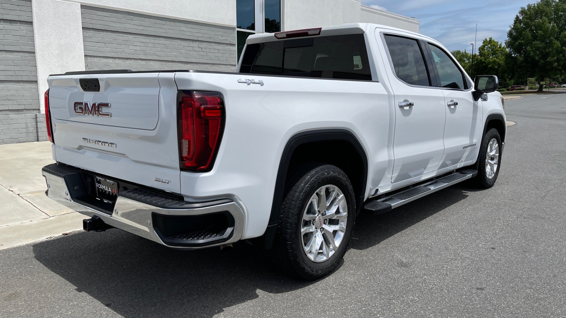 Used 2019 GMC SIERRA 1500 SLT 4X4 CREWCAB / 5.3L V8 / 8-SPD AUTO / NAV / BOSE / REARVIEW for sale Sold at Formula Imports in Charlotte NC 28227 2