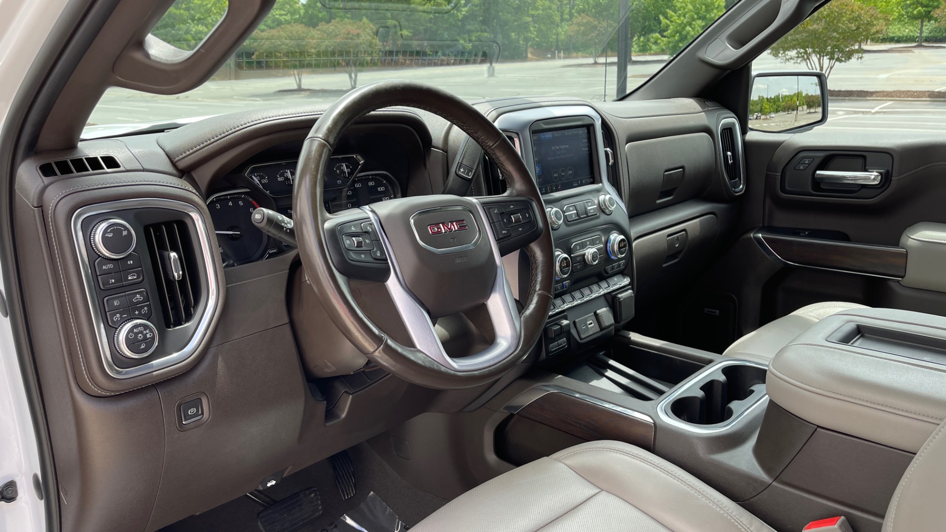 Used 2019 GMC SIERRA 1500 SLT 4X4 CREWCAB / 5.3L V8 / 8-SPD AUTO / NAV / BOSE / REARVIEW for sale Sold at Formula Imports in Charlotte NC 28227 37