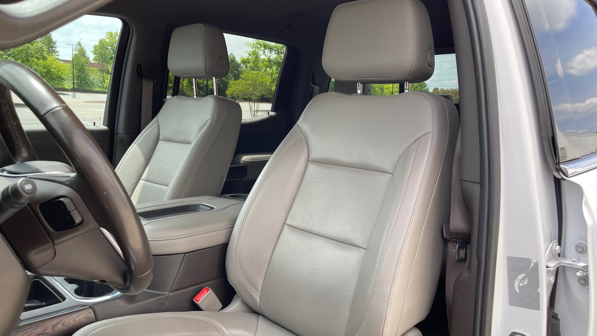 Used 2019 GMC SIERRA 1500 SLT 4X4 CREWCAB / 5.3L V8 / 8-SPD AUTO / NAV / BOSE / REARVIEW for sale Sold at Formula Imports in Charlotte NC 28227 38