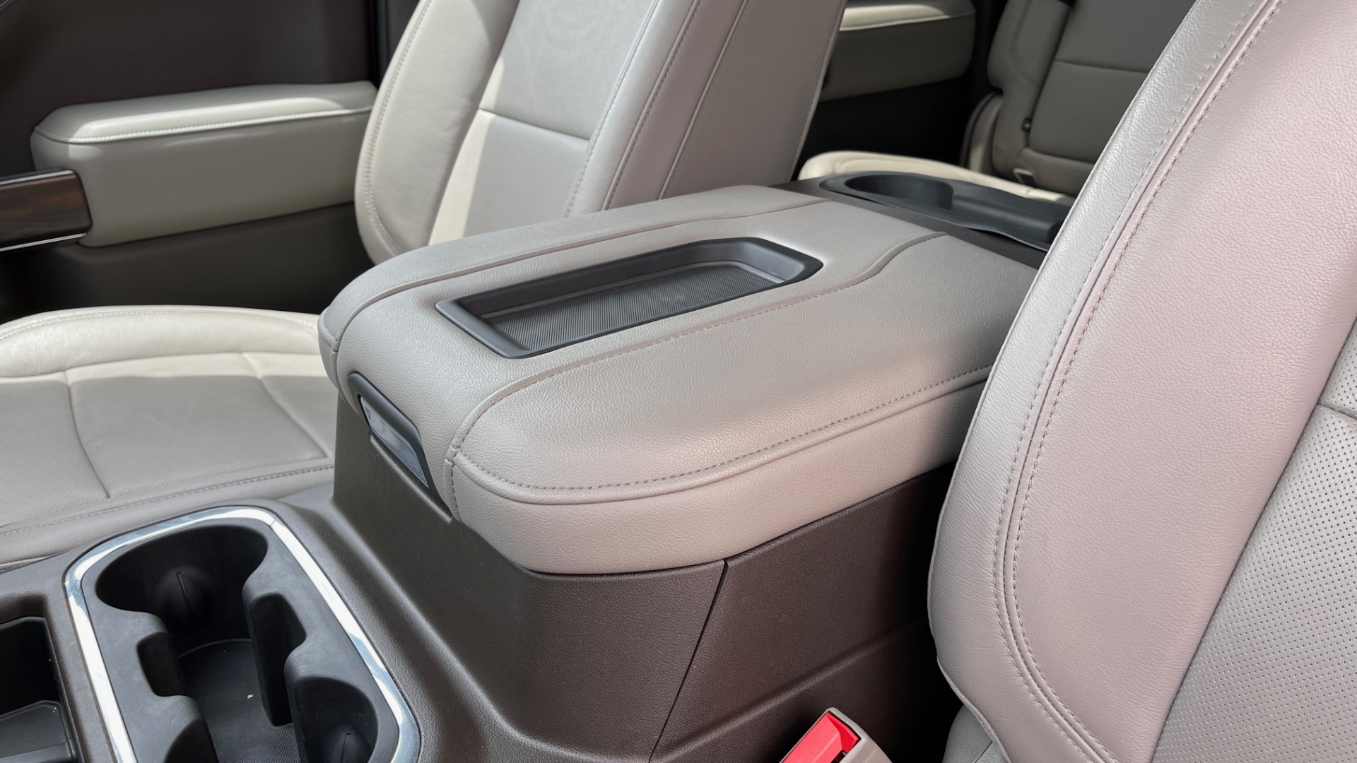 Used 2019 GMC SIERRA 1500 SLT 4X4 CREWCAB / 5.3L V8 / 8-SPD AUTO / NAV / BOSE / REARVIEW for sale Sold at Formula Imports in Charlotte NC 28227 42