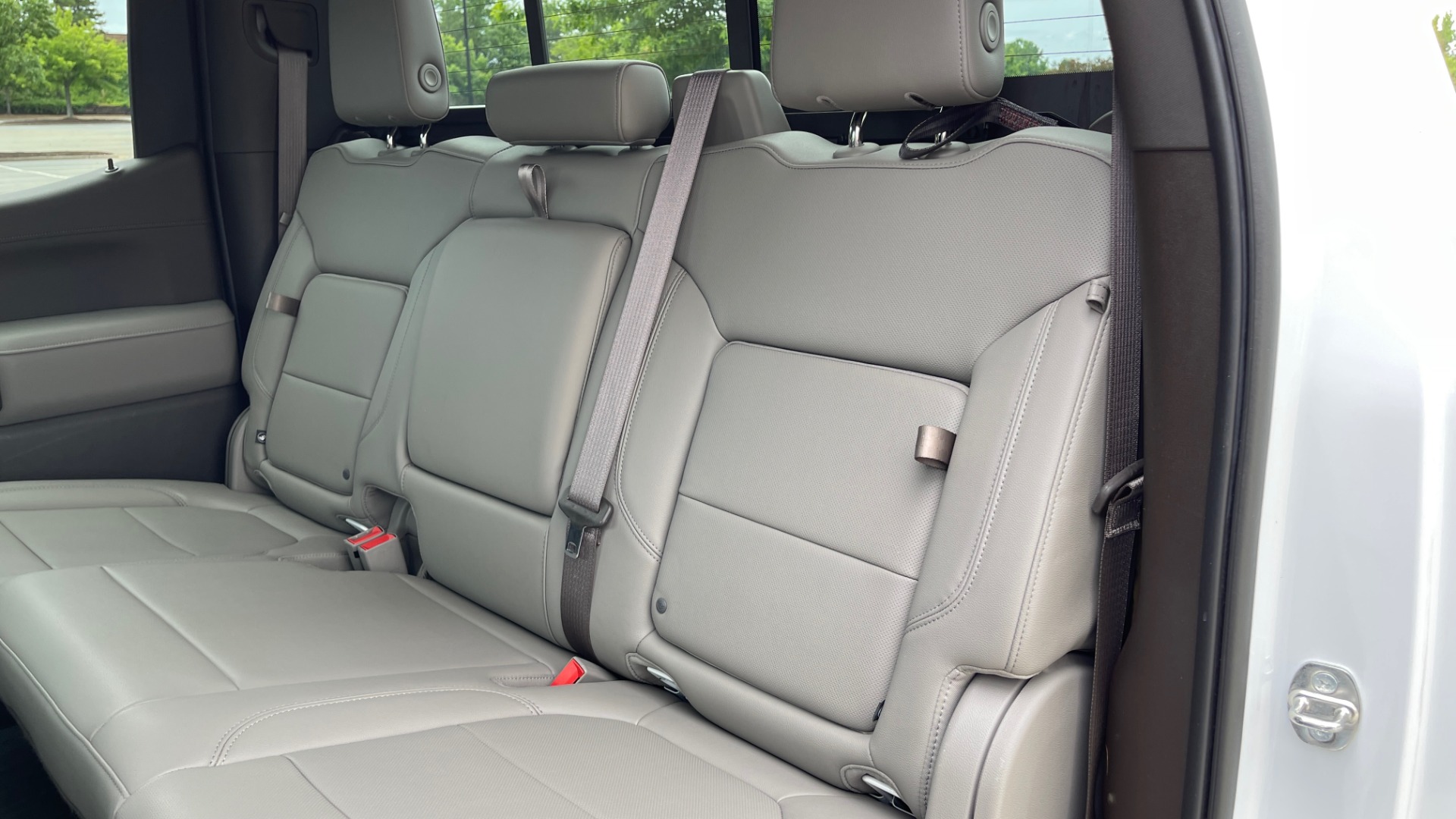 Used 2019 GMC SIERRA 1500 SLT 4X4 CREWCAB / 5.3L V8 / 8-SPD AUTO / NAV / BOSE / REARVIEW for sale Sold at Formula Imports in Charlotte NC 28227 66