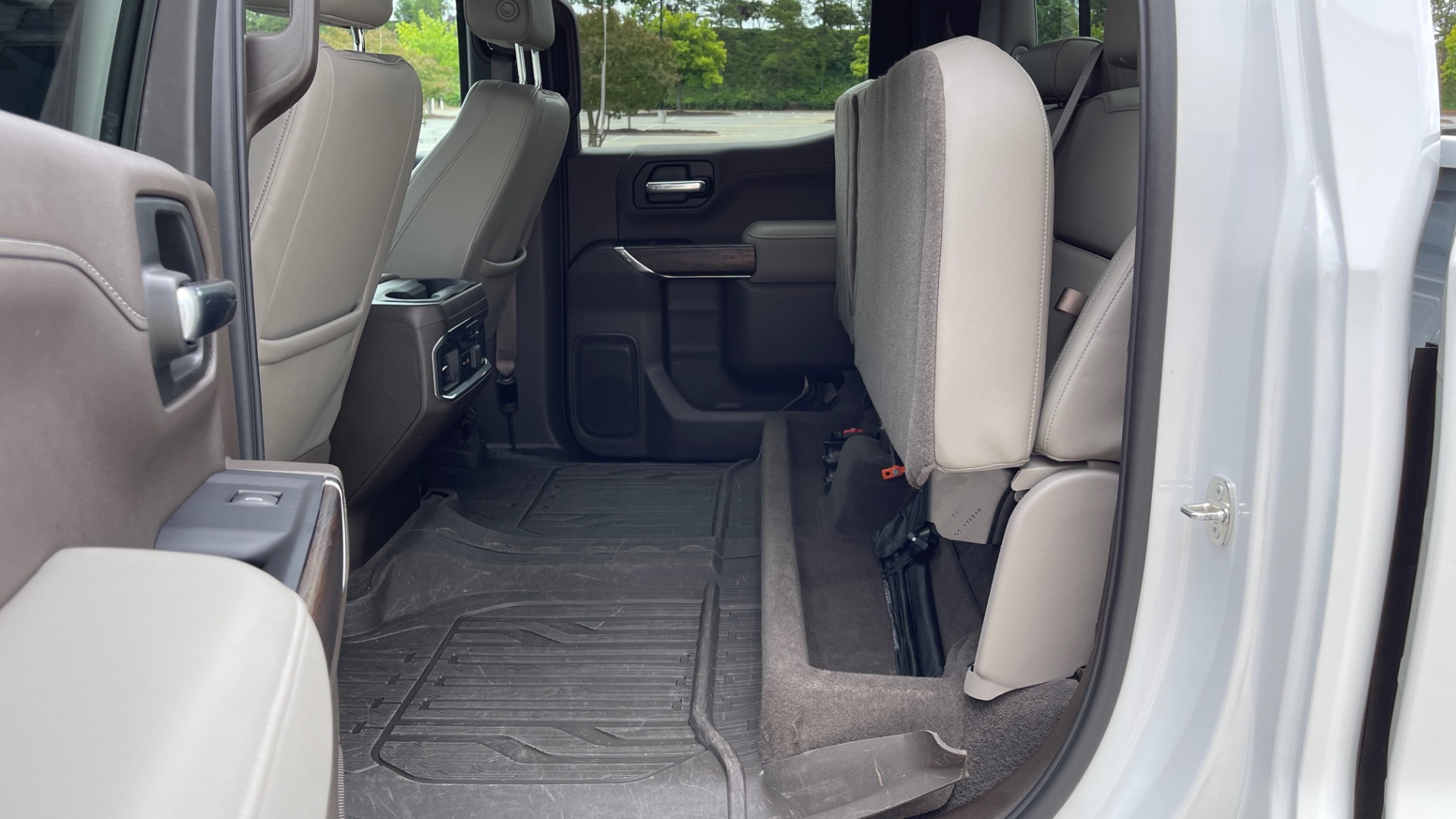 Used 2019 GMC SIERRA 1500 SLT 4X4 CREWCAB / 5.3L V8 / 8-SPD AUTO / NAV / BOSE / REARVIEW for sale Sold at Formula Imports in Charlotte NC 28227 68