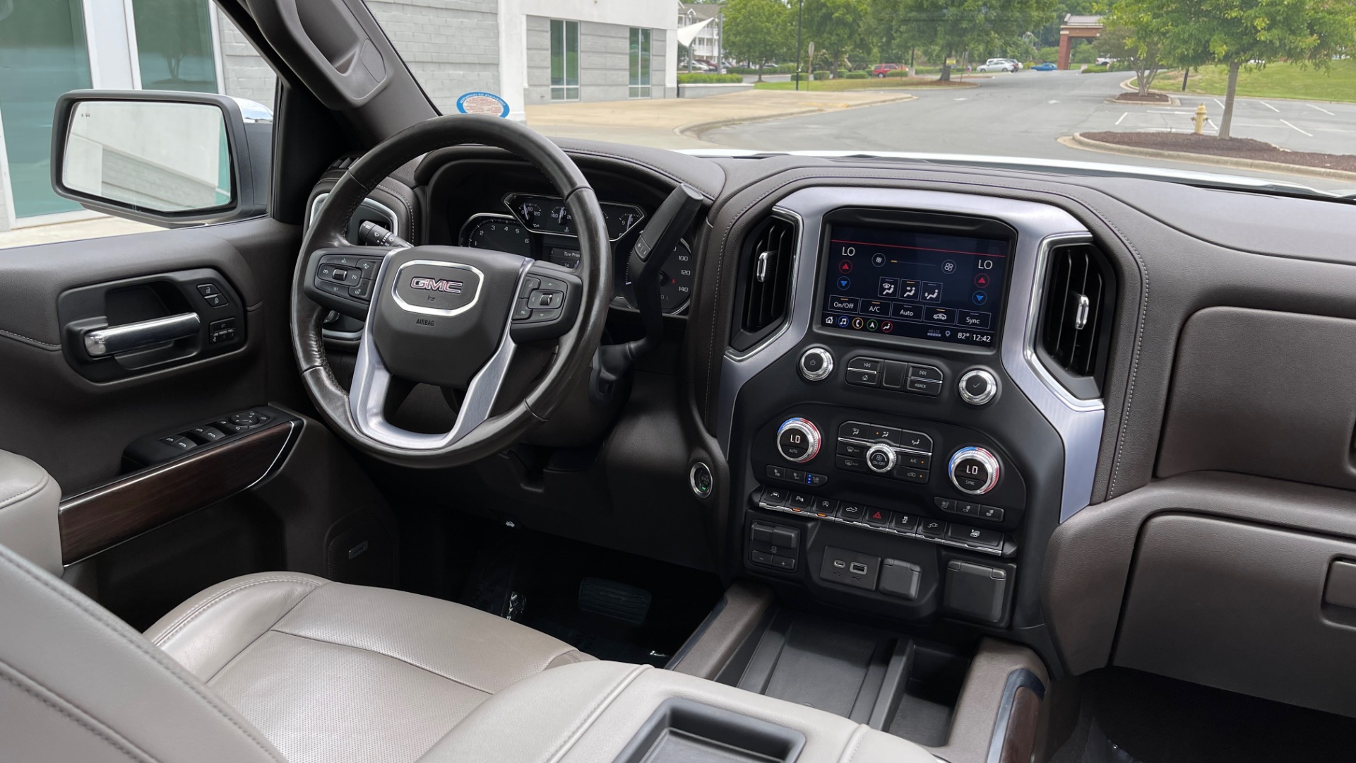 Used 2019 GMC SIERRA 1500 SLT 4X4 CREWCAB / 5.3L V8 / 8-SPD AUTO / NAV / BOSE / REARVIEW for sale Sold at Formula Imports in Charlotte NC 28227 78