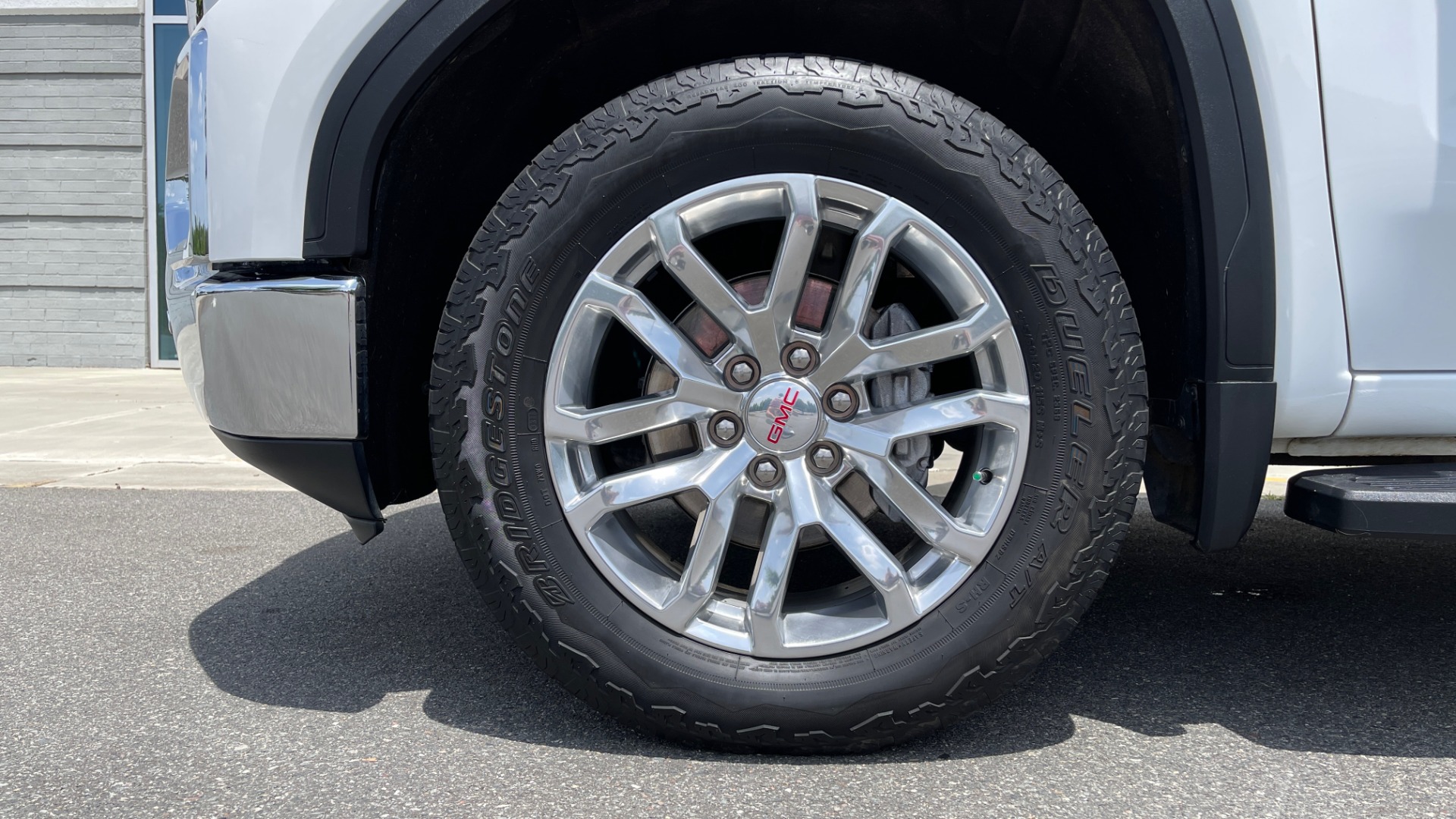 Used 2019 GMC SIERRA 1500 SLT 4X4 CREWCAB / 5.3L V8 / 8-SPD AUTO / NAV / BOSE / REARVIEW for sale Sold at Formula Imports in Charlotte NC 28227 80