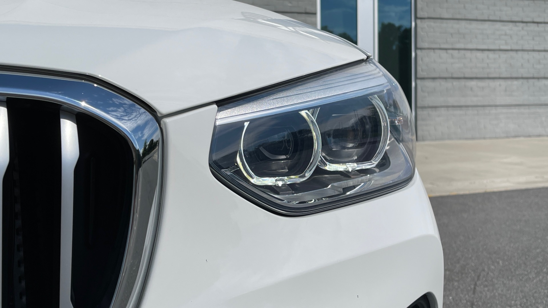 Used 2018 BMW X3 XDRIVE30I CONVENIENCE PKG / HEATED FRONT SEATS / REARVIEW for sale Sold at Formula Imports in Charlotte NC 28227 13