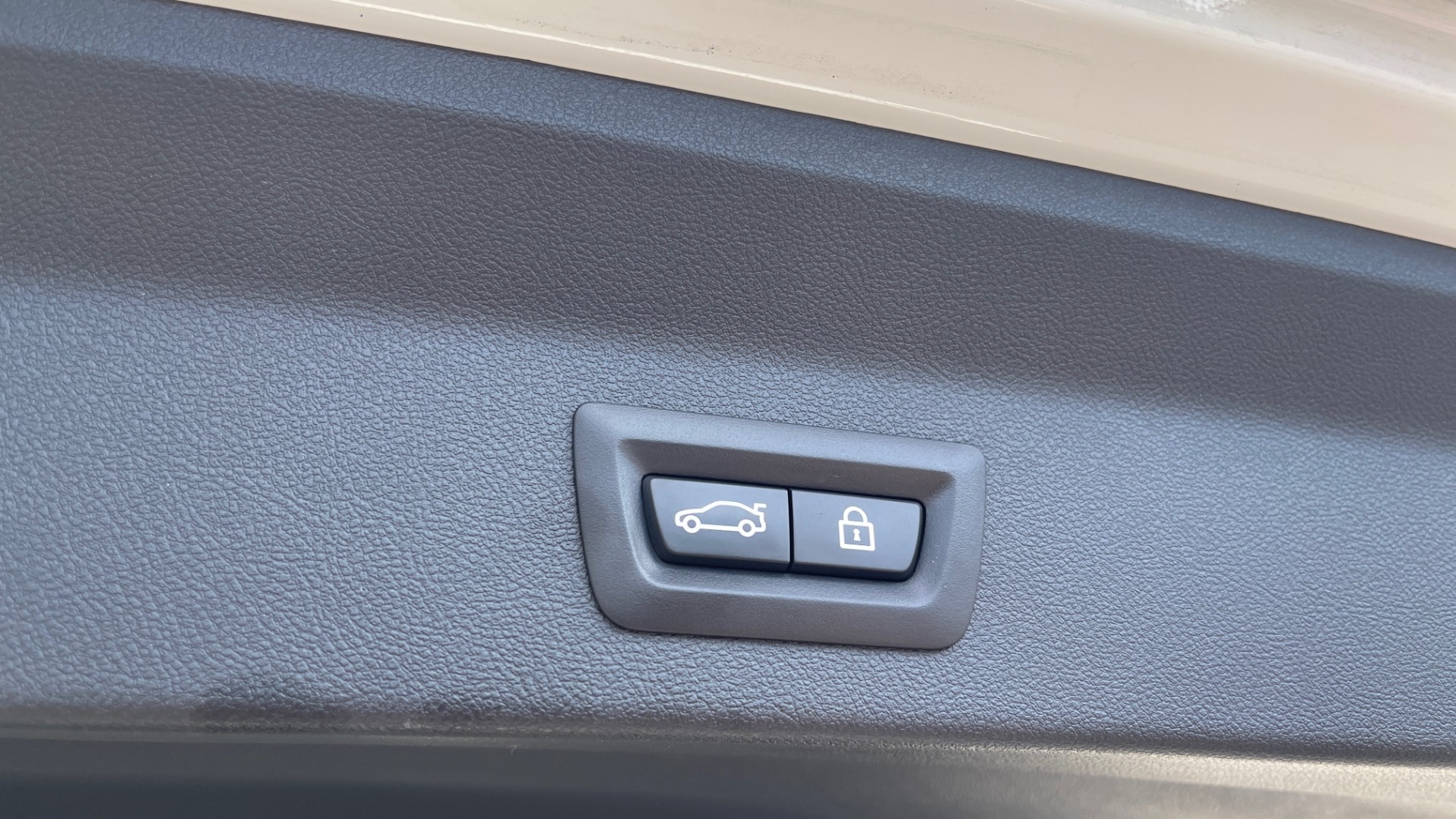 Used 2018 BMW X3 XDRIVE30I CONVENIENCE PKG / HEATED FRONT SEATS / REARVIEW for sale Sold at Formula Imports in Charlotte NC 28227 20