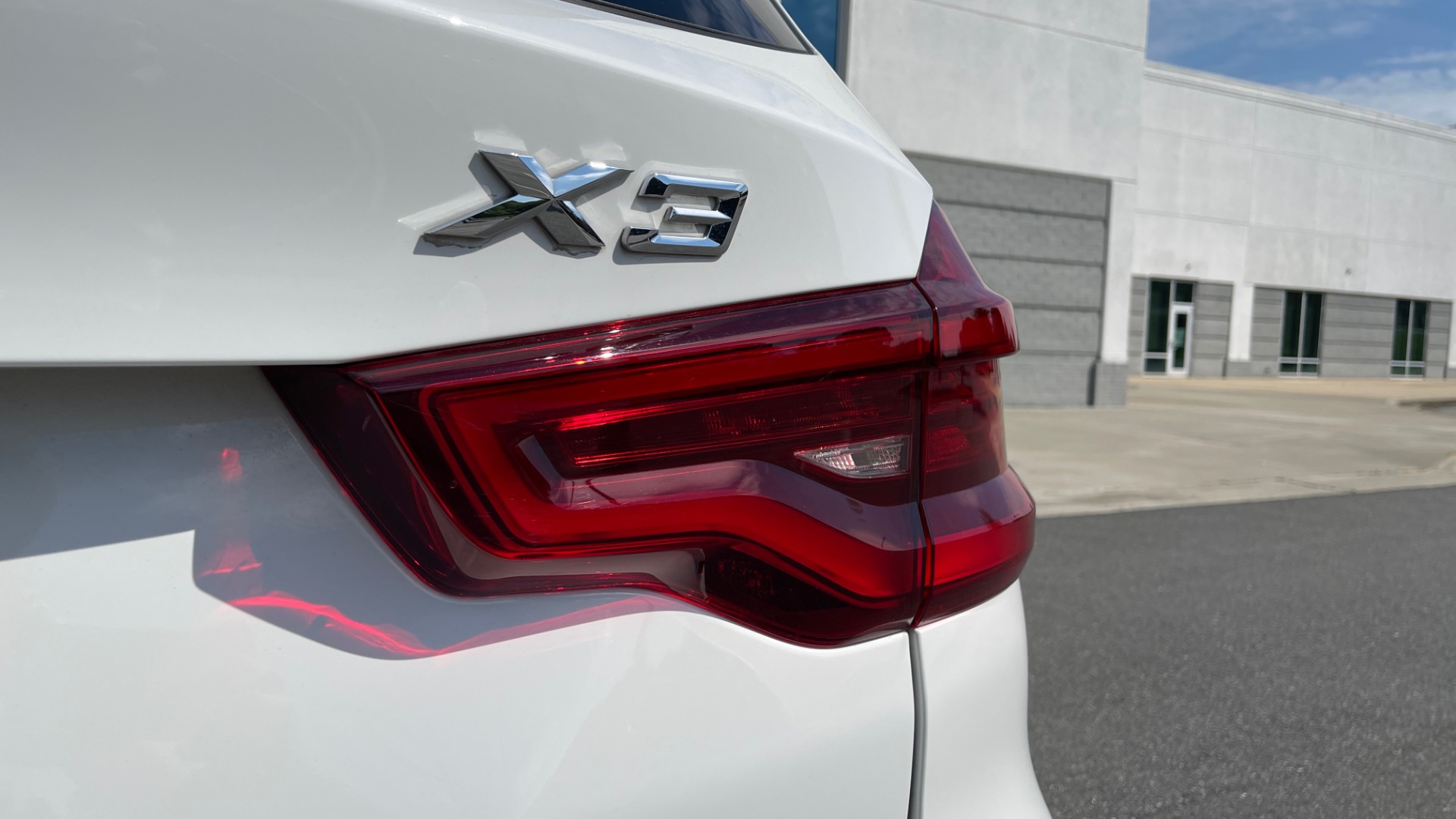 Used 2018 BMW X3 XDRIVE30I CONVENIENCE PKG / HEATED FRONT SEATS / REARVIEW for sale Sold at Formula Imports in Charlotte NC 28227 23