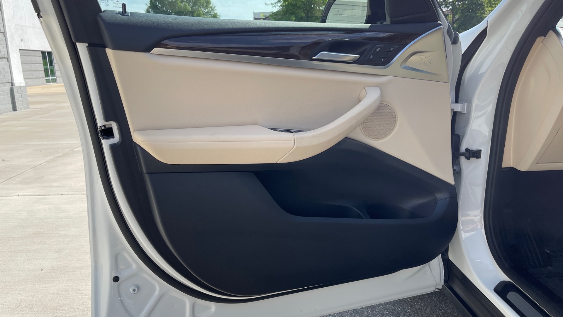 Used 2018 BMW X3 XDRIVE30I CONVENIENCE PKG / HEATED FRONT SEATS / REARVIEW for sale Sold at Formula Imports in Charlotte NC 28227 27