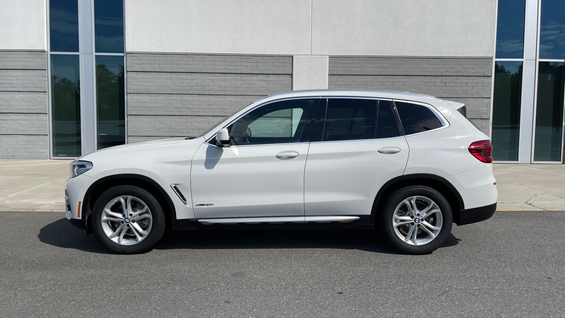 Used 2018 BMW X3 XDRIVE30I CONVENIENCE PKG / HEATED FRONT SEATS / REARVIEW for sale Sold at Formula Imports in Charlotte NC 28227 4