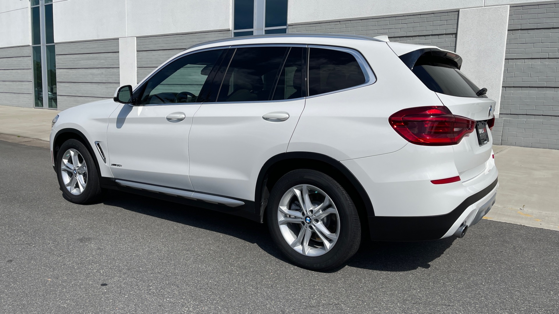 Used 2018 BMW X3 XDRIVE30I CONVENIENCE PKG / HEATED FRONT SEATS / REARVIEW for sale Sold at Formula Imports in Charlotte NC 28227 5
