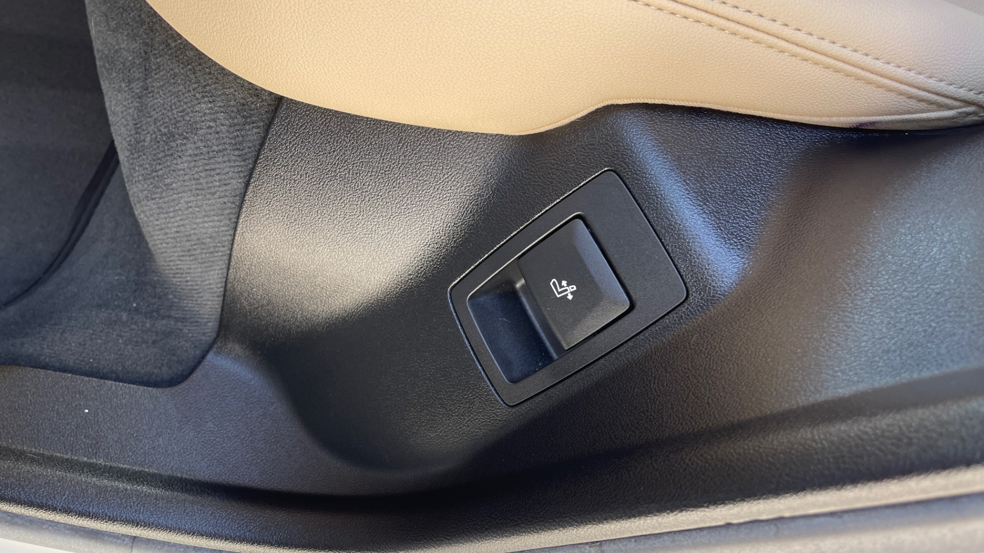 Used 2018 BMW X3 XDRIVE30I CONVENIENCE PKG / HEATED FRONT SEATS / REARVIEW for sale Sold at Formula Imports in Charlotte NC 28227 51