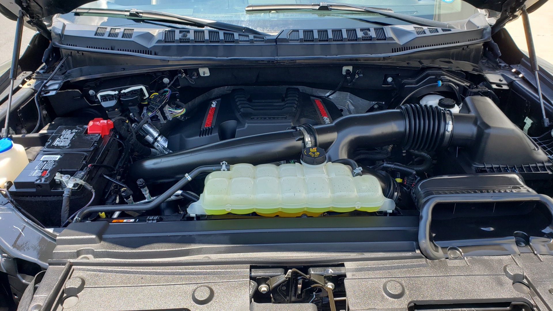 Used 2020 Ford F-150 RAPTOR 4X4 SUPERCREW / 3.5L ECOBOOST / 10-SPD AUTO / SUNROOF / REARVIEW for sale $82,500 at Formula Imports in Charlotte NC 28227 16