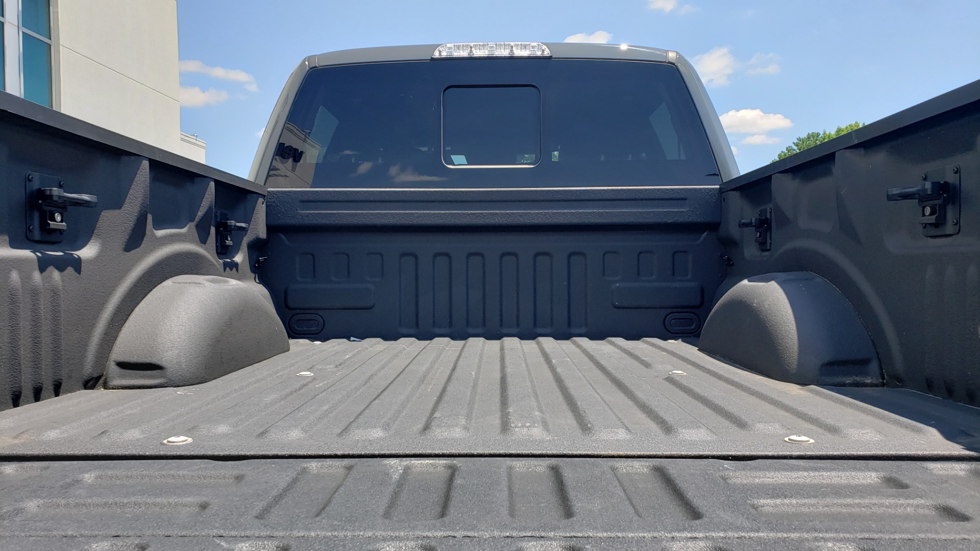 Used 2020 Ford F-150 RAPTOR 4X4 SUPERCREW / 3.5L ECOBOOST / 10-SPD AUTO / SUNROOF / REARVIEW for sale Sold at Formula Imports in Charlotte NC 28227 19