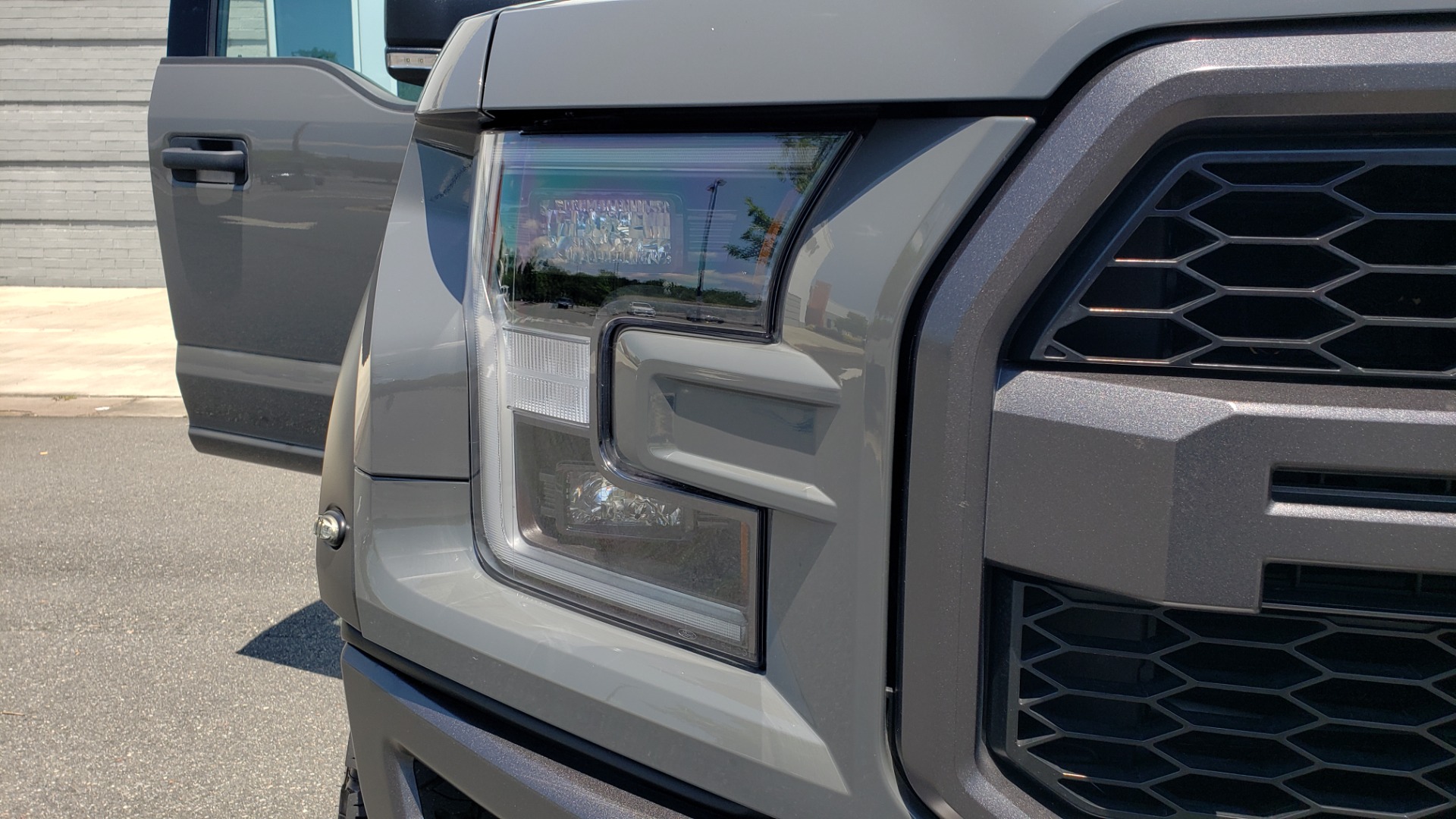 Used 2020 Ford F-150 RAPTOR 4X4 SUPERCREW / 3.5L ECOBOOST / 10-SPD AUTO / SUNROOF / REARVIEW for sale $82,500 at Formula Imports in Charlotte NC 28227 22