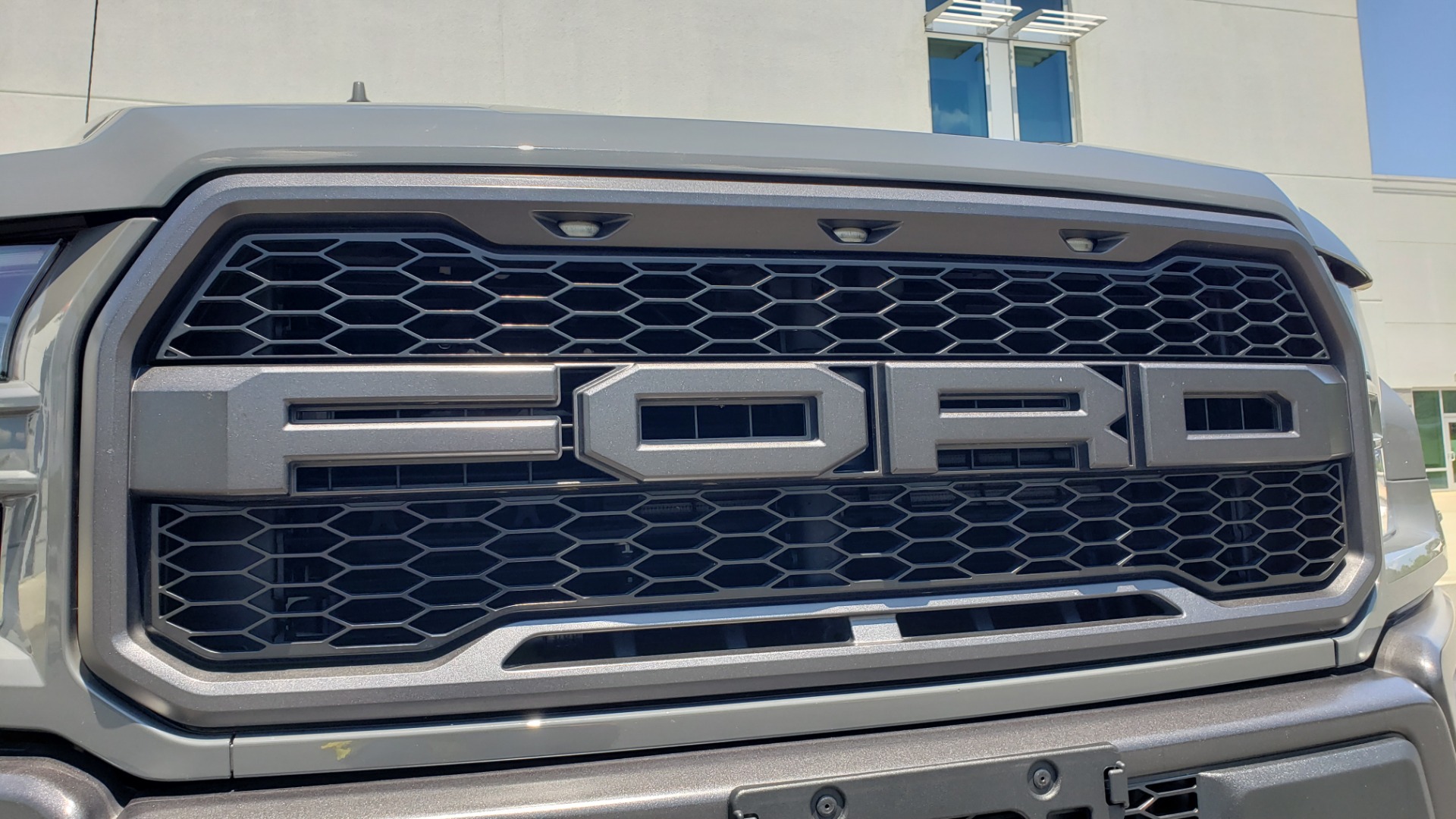 Used 2020 Ford F-150 RAPTOR 4X4 SUPERCREW / 3.5L ECOBOOST / 10-SPD AUTO / SUNROOF / REARVIEW for sale Sold at Formula Imports in Charlotte NC 28227 24