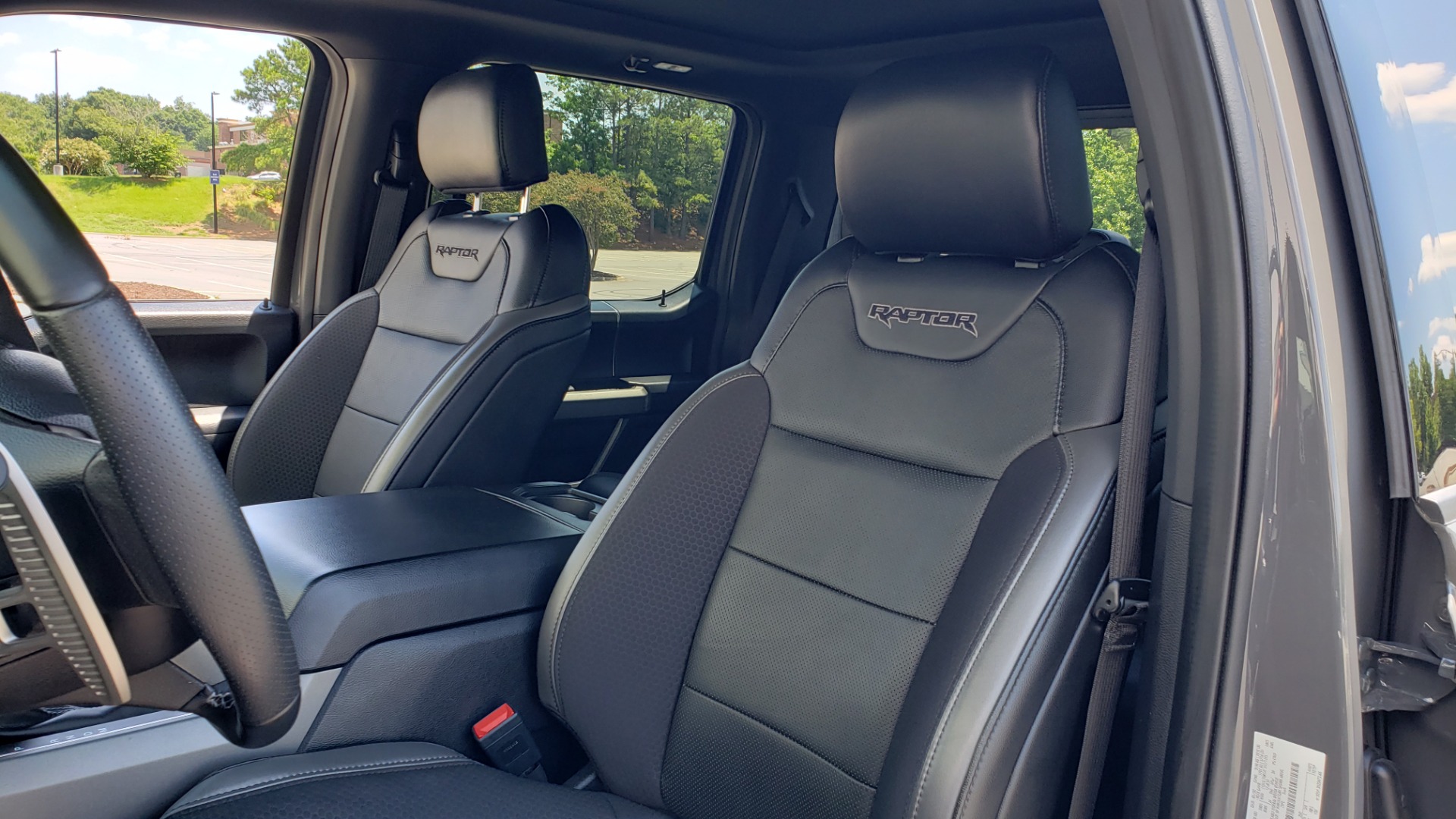 Used 2020 Ford F-150 RAPTOR 4X4 SUPERCREW / 3.5L ECOBOOST / 10-SPD AUTO / SUNROOF / REARVIEW for sale $82,500 at Formula Imports in Charlotte NC 28227 39