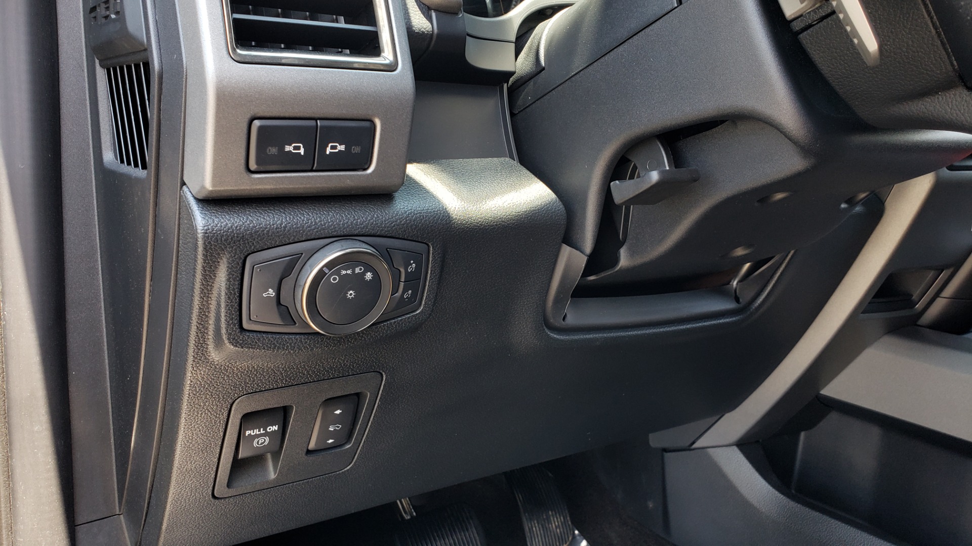 Used 2020 Ford F-150 RAPTOR 4X4 SUPERCREW / 3.5L ECOBOOST / 10-SPD AUTO / SUNROOF / REARVIEW for sale $82,500 at Formula Imports in Charlotte NC 28227 41