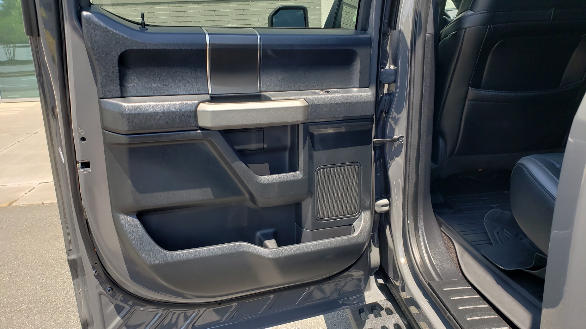 Used 2020 Ford F-150 RAPTOR 4X4 SUPERCREW / 3.5L ECOBOOST / 10-SPD AUTO / SUNROOF / REARVIEW for sale $82,500 at Formula Imports in Charlotte NC 28227 57