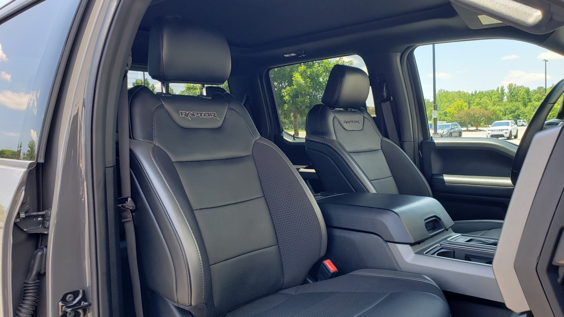 Used 2020 Ford F-150 RAPTOR 4X4 SUPERCREW / 3.5L ECOBOOST / 10-SPD AUTO / SUNROOF / REARVIEW for sale Sold at Formula Imports in Charlotte NC 28227 67