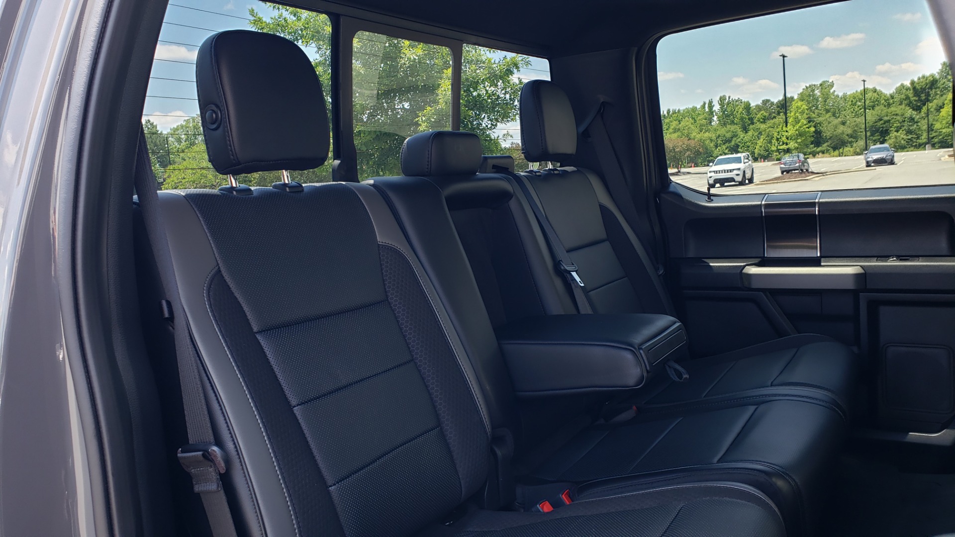 Used 2020 Ford F-150 RAPTOR 4X4 SUPERCREW / 3.5L ECOBOOST / 10-SPD AUTO / SUNROOF / REARVIEW for sale $82,500 at Formula Imports in Charlotte NC 28227 73