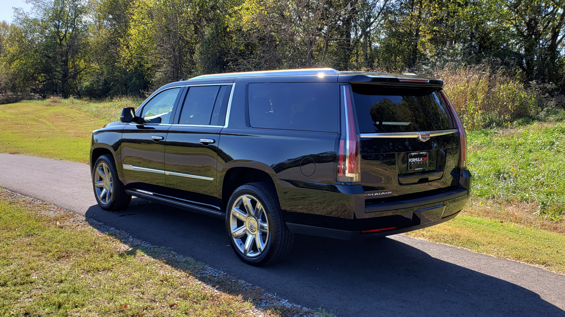 Used 2016 Cadillac ESCALADE ESV PREMIUM COLLECTION / NAV / 3-ROW / SUNROOF / CAMERA for sale Sold at Formula Imports in Charlotte NC 28227 3