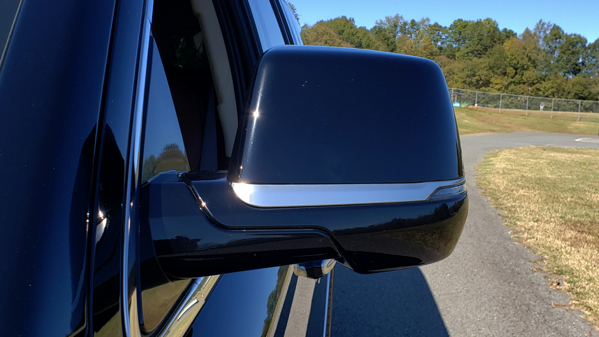 Used 2016 Cadillac ESCALADE ESV PREMIUM COLLECTION / NAV / 3-ROW / SUNROOF / CAMERA for sale Sold at Formula Imports in Charlotte NC 28227 32